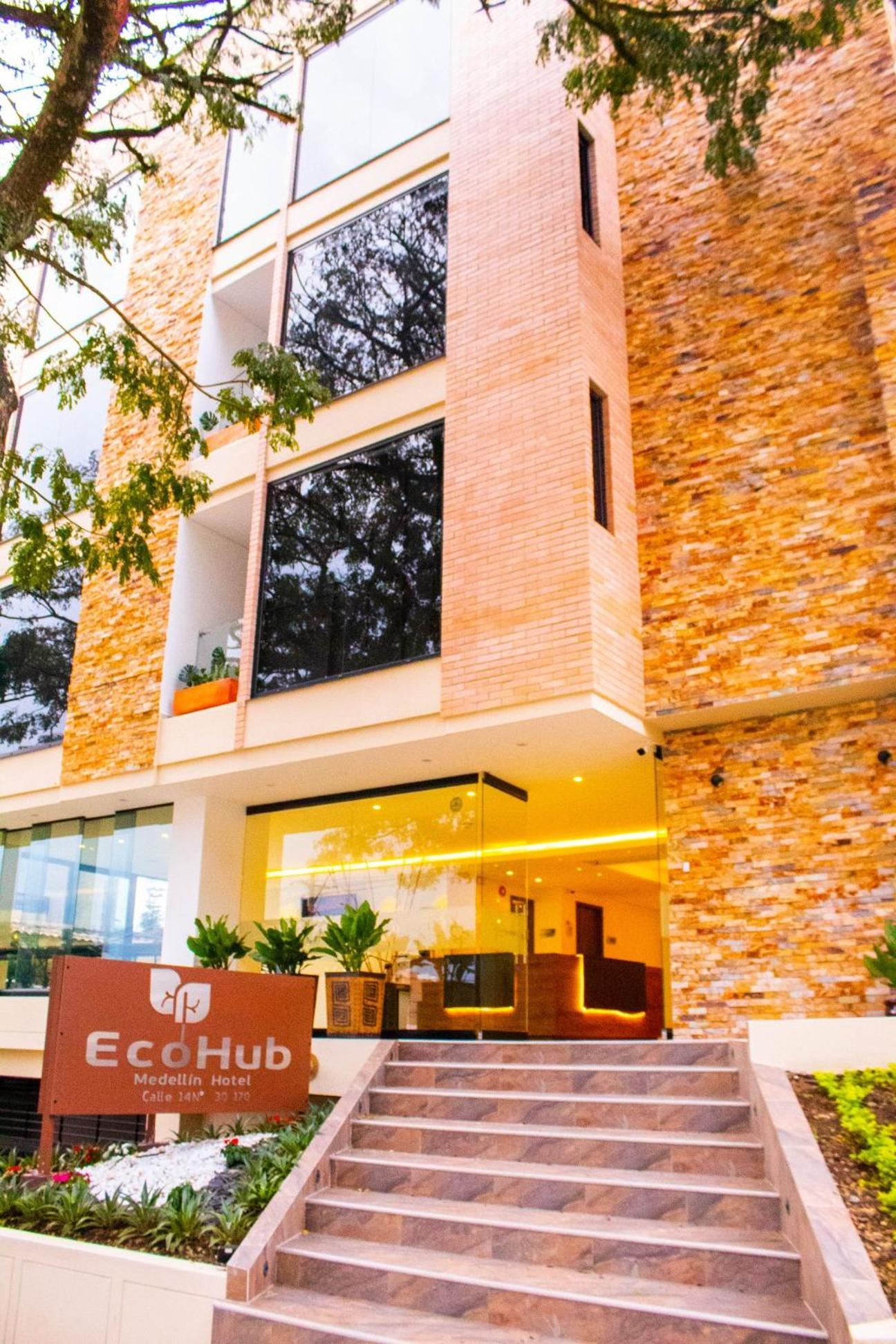 EcoHub Hotel Medellin, Poblado