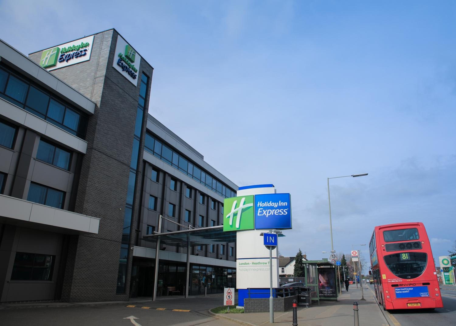 Holiday Inn Express London Heathrow T5 by IHG, Slough
