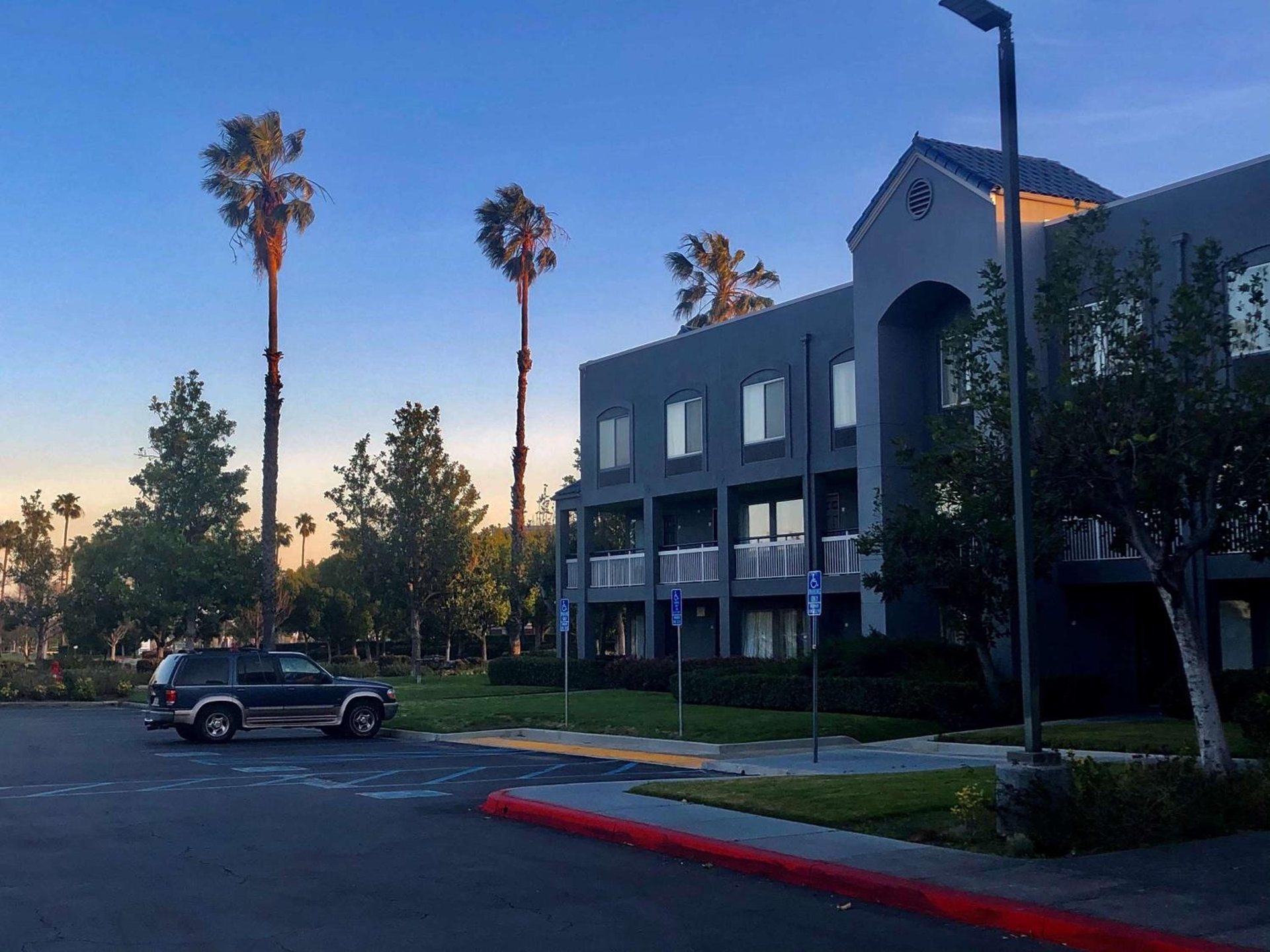SureStay Hotel by Best Western Ontario Airport, Ontario