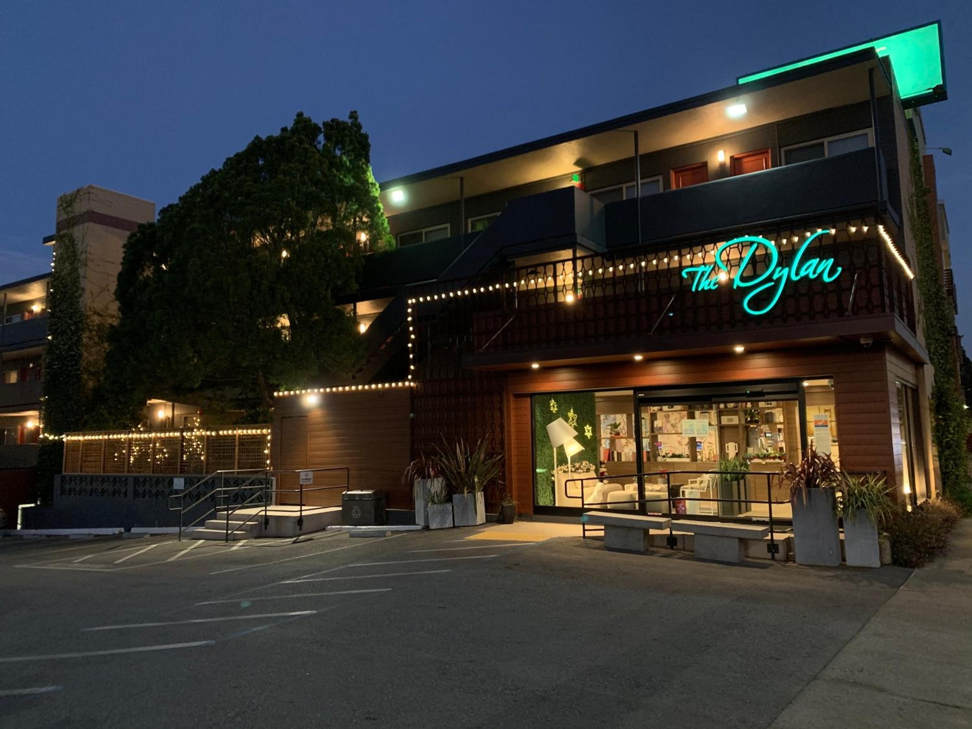 The Dylan Hotel at SFO, Millbrae