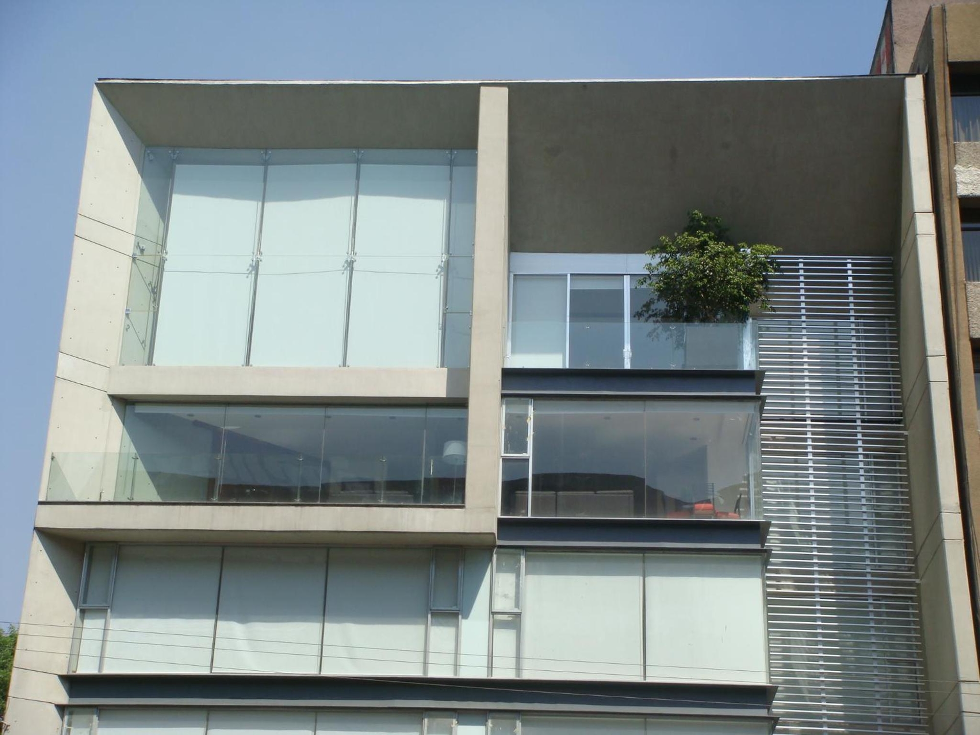 Suites Aura For Living