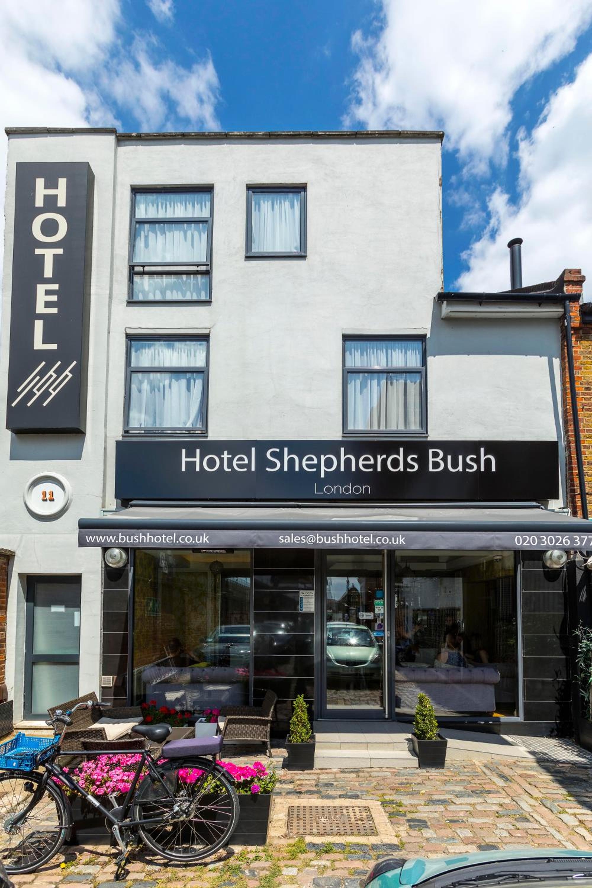 Hotel Shepherds Bush London, London