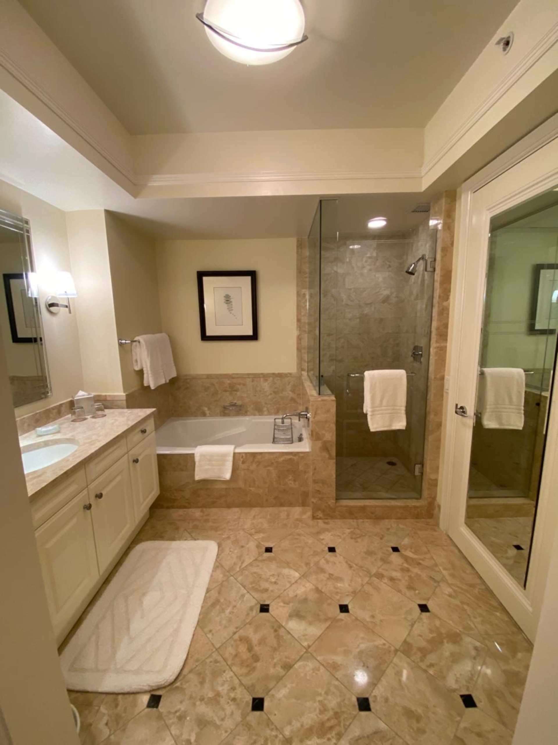 Foto de Private condo hotel at Four Seasons Brickell