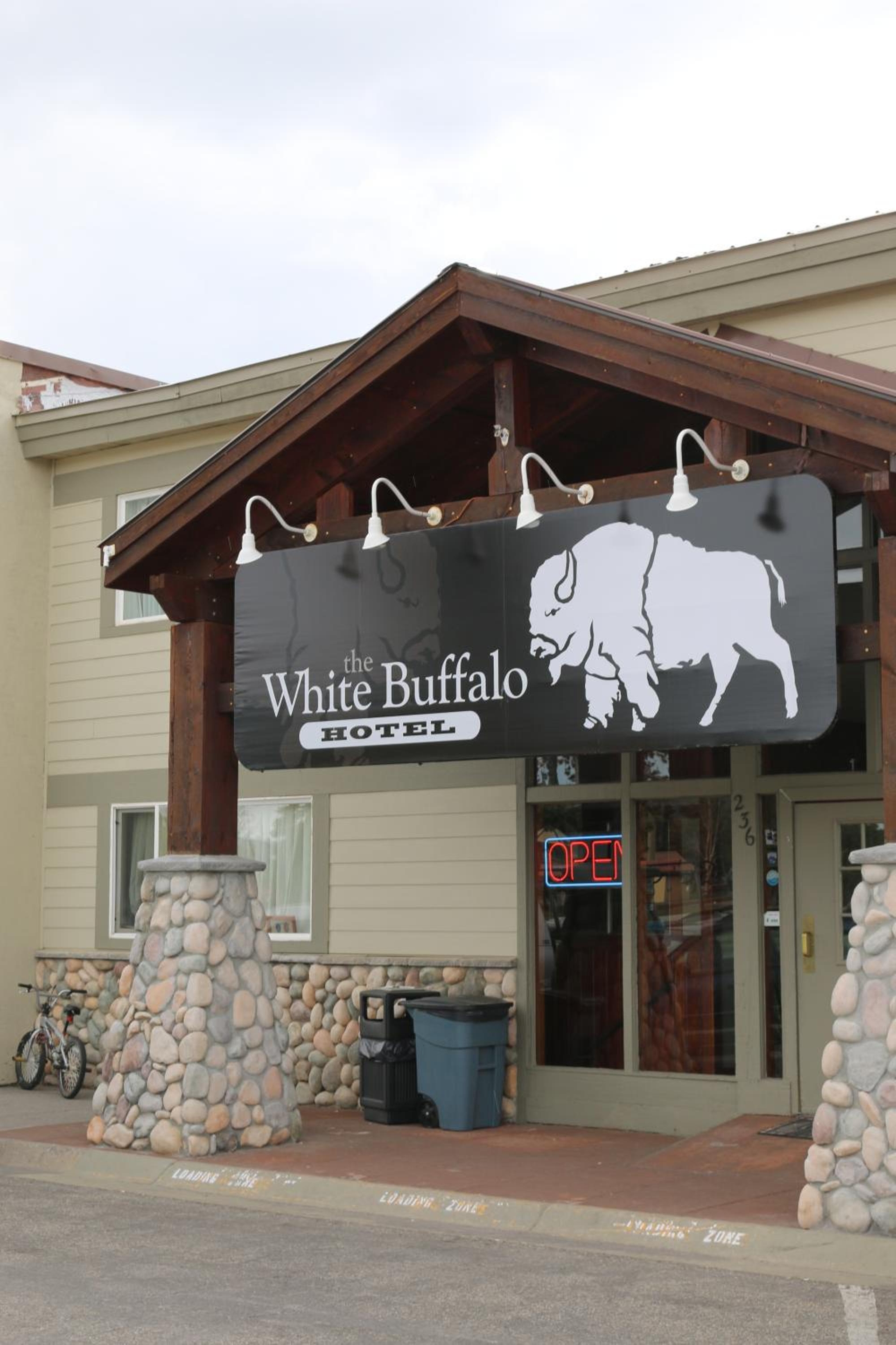 White Buffalo Hotel, West Yellowstone