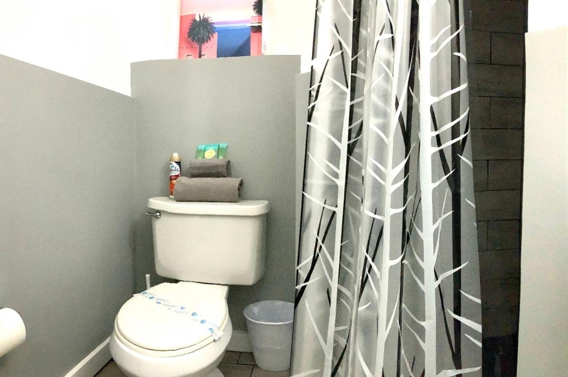 Foto de Adorable private apartments in the Heart of Miami!