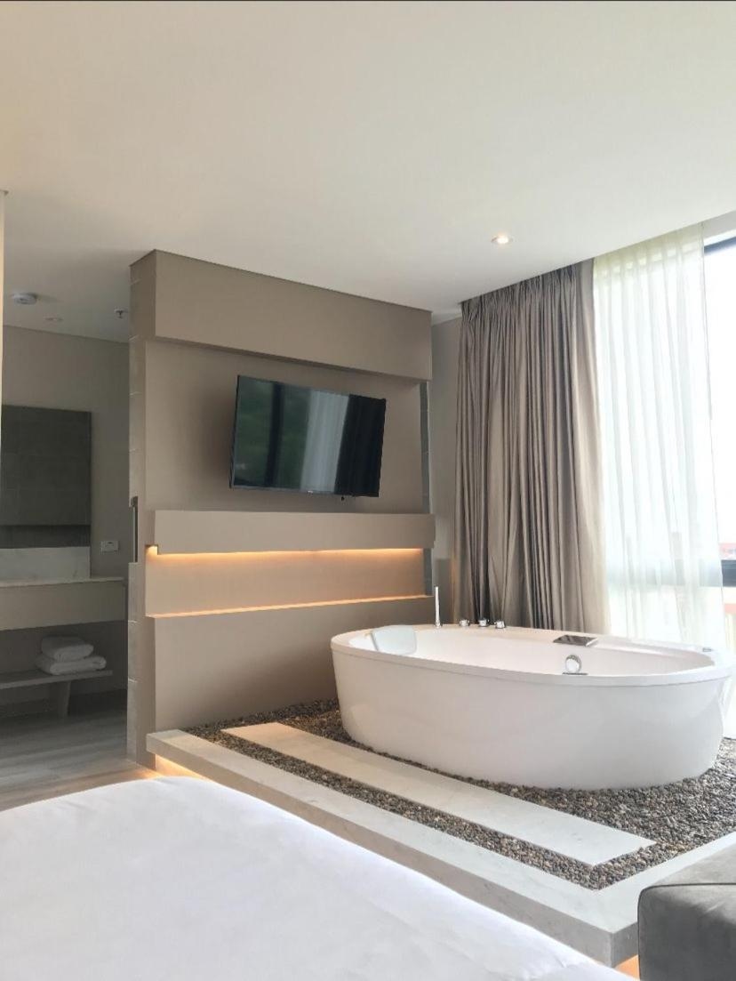 York Medellin, Curio Collection by Hilton, Poblado