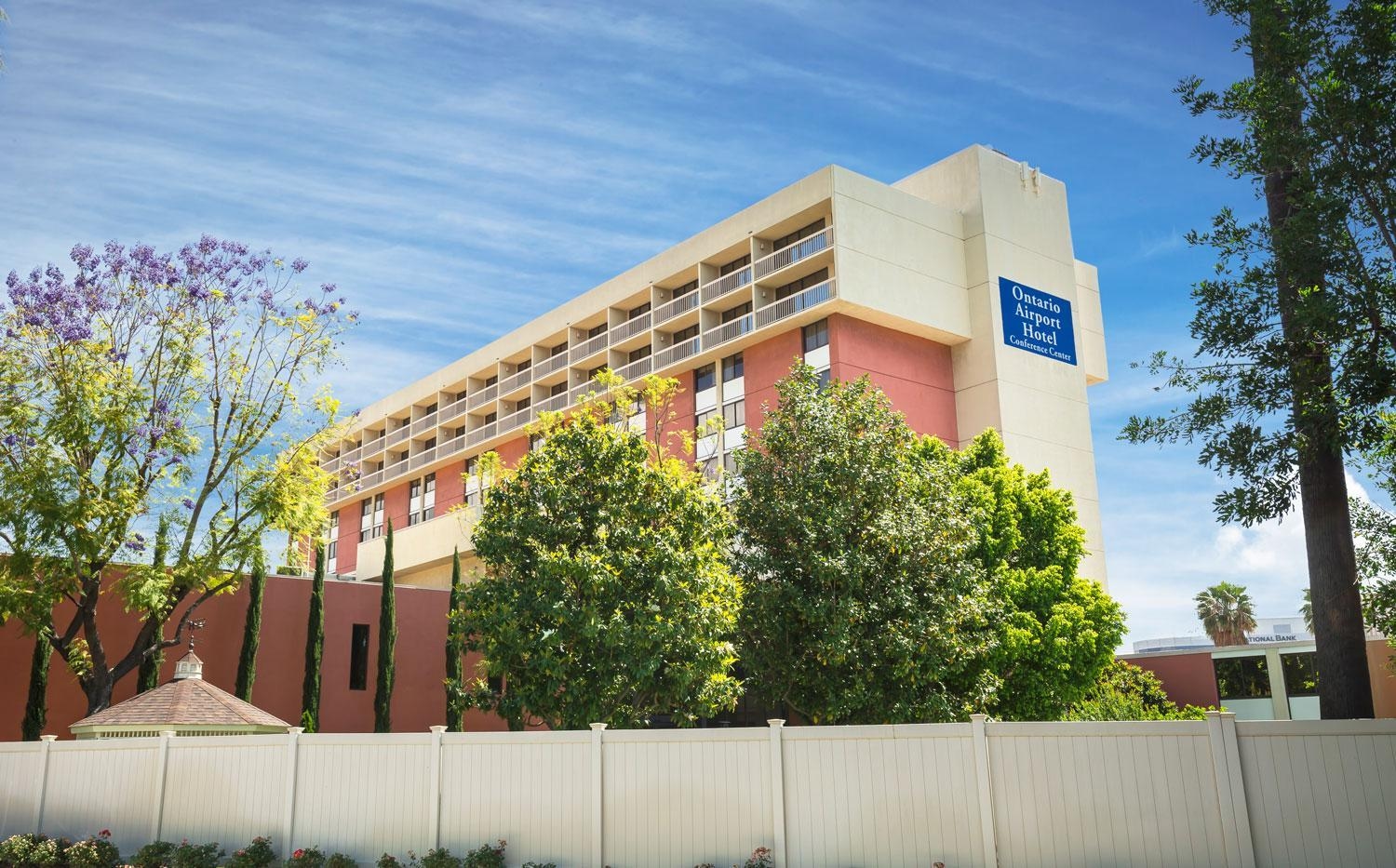 Ontario Airport Hotel & Conference Center, Ontario