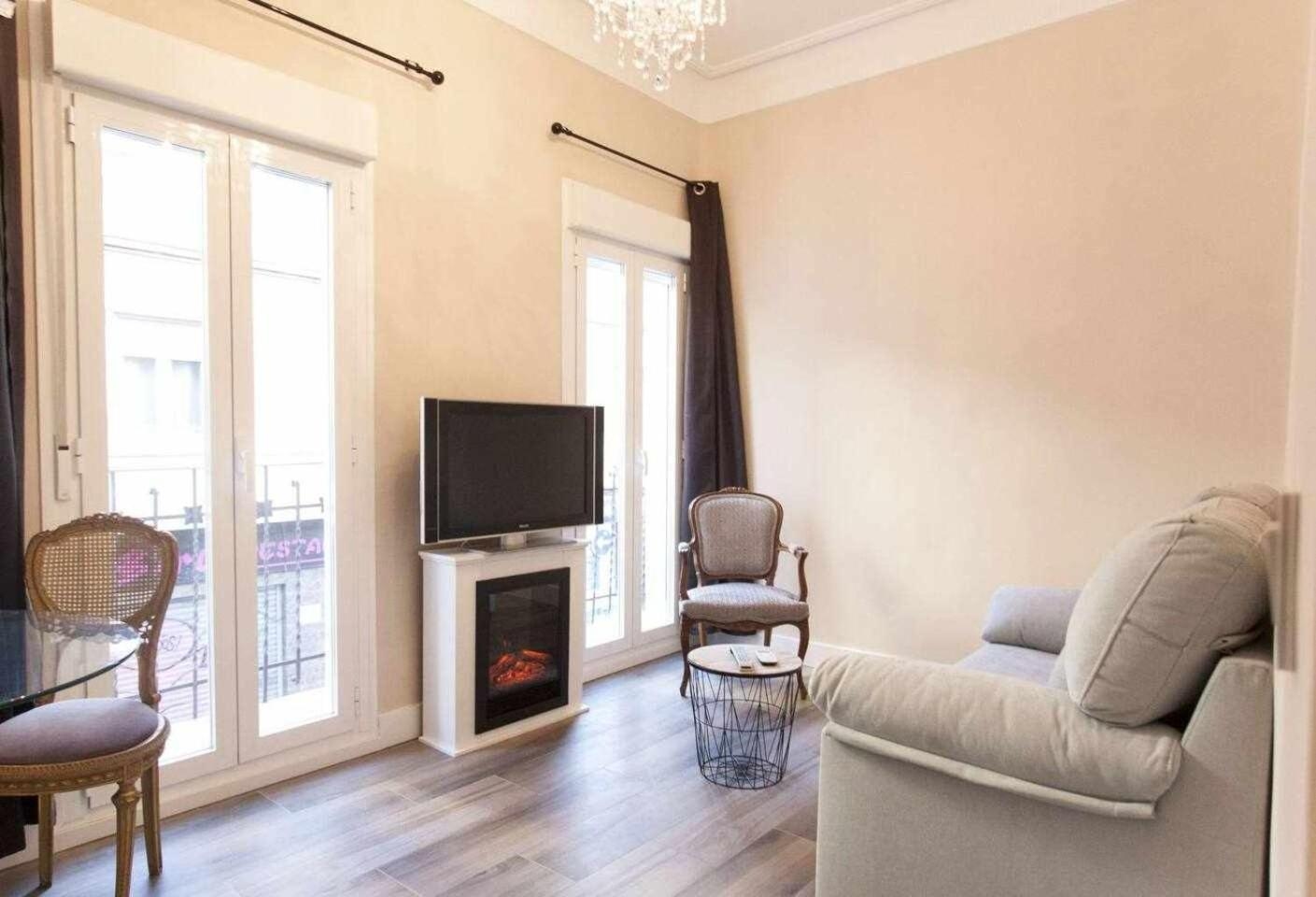 NEW. Moderno y elegante apartamento céntrico., Madrid
