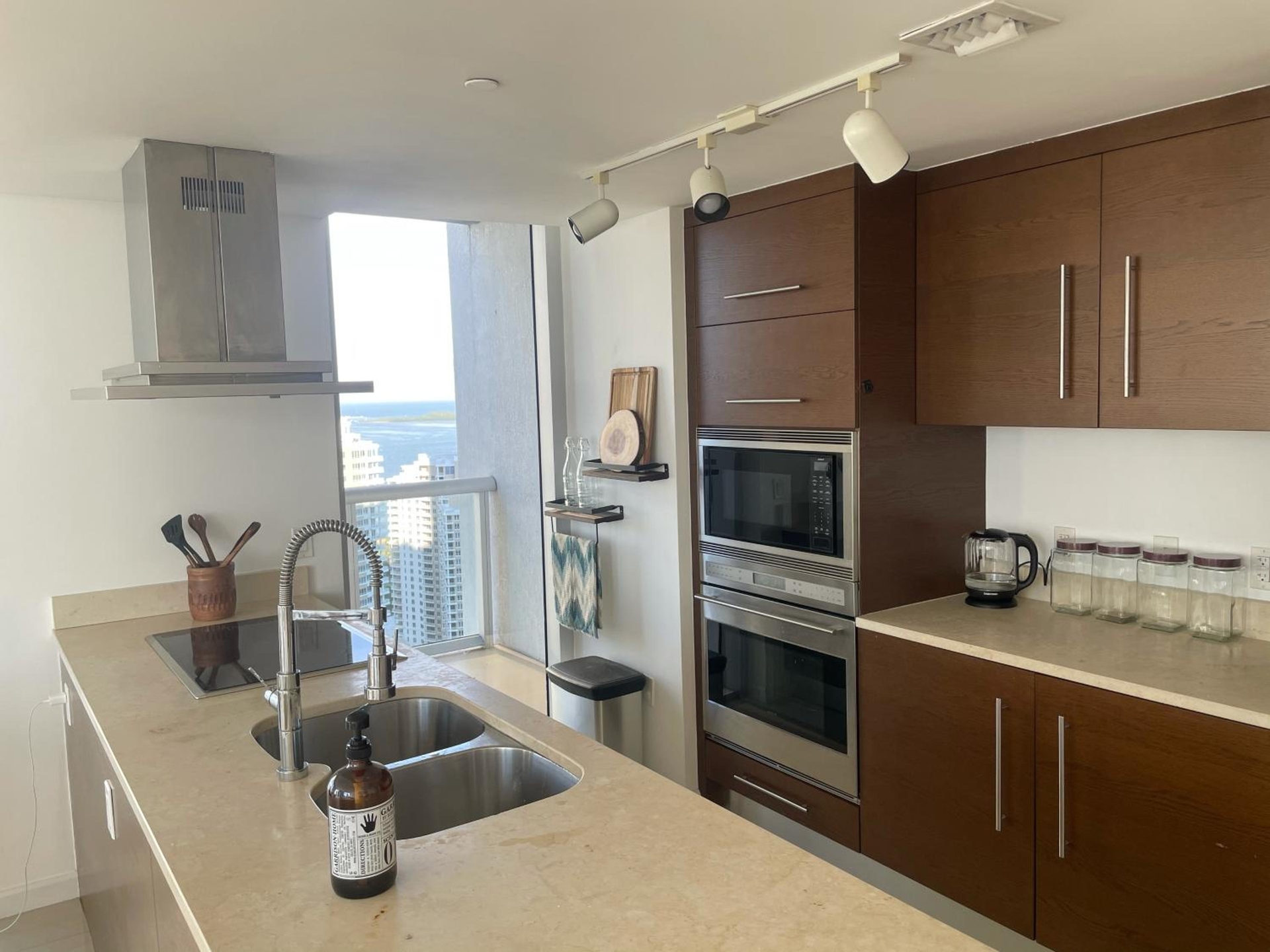 Foto de IconBrickell Tower 3 W Residences