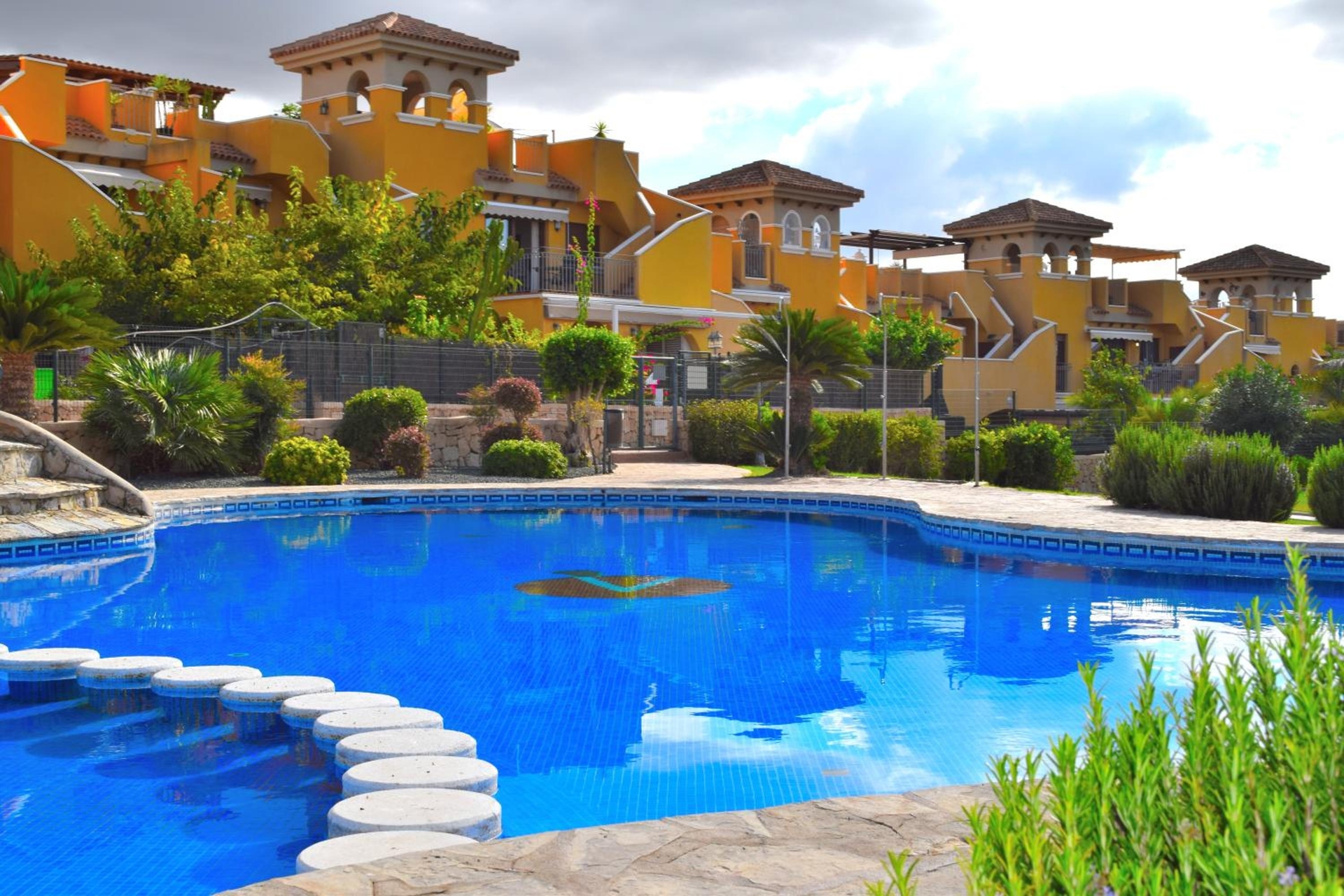 Apartamento con hermoso jardín y AC, Isla Plana