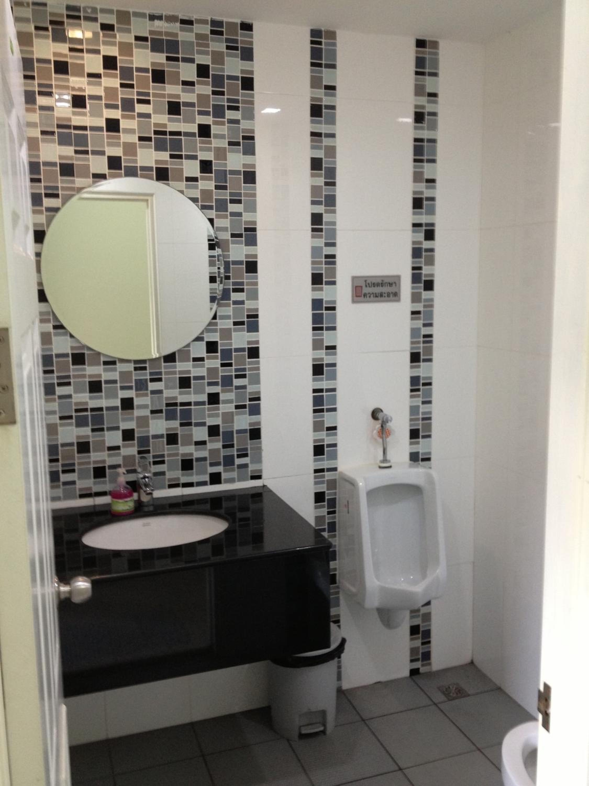 Foto de Burapha Bangsaen Garden Apartment