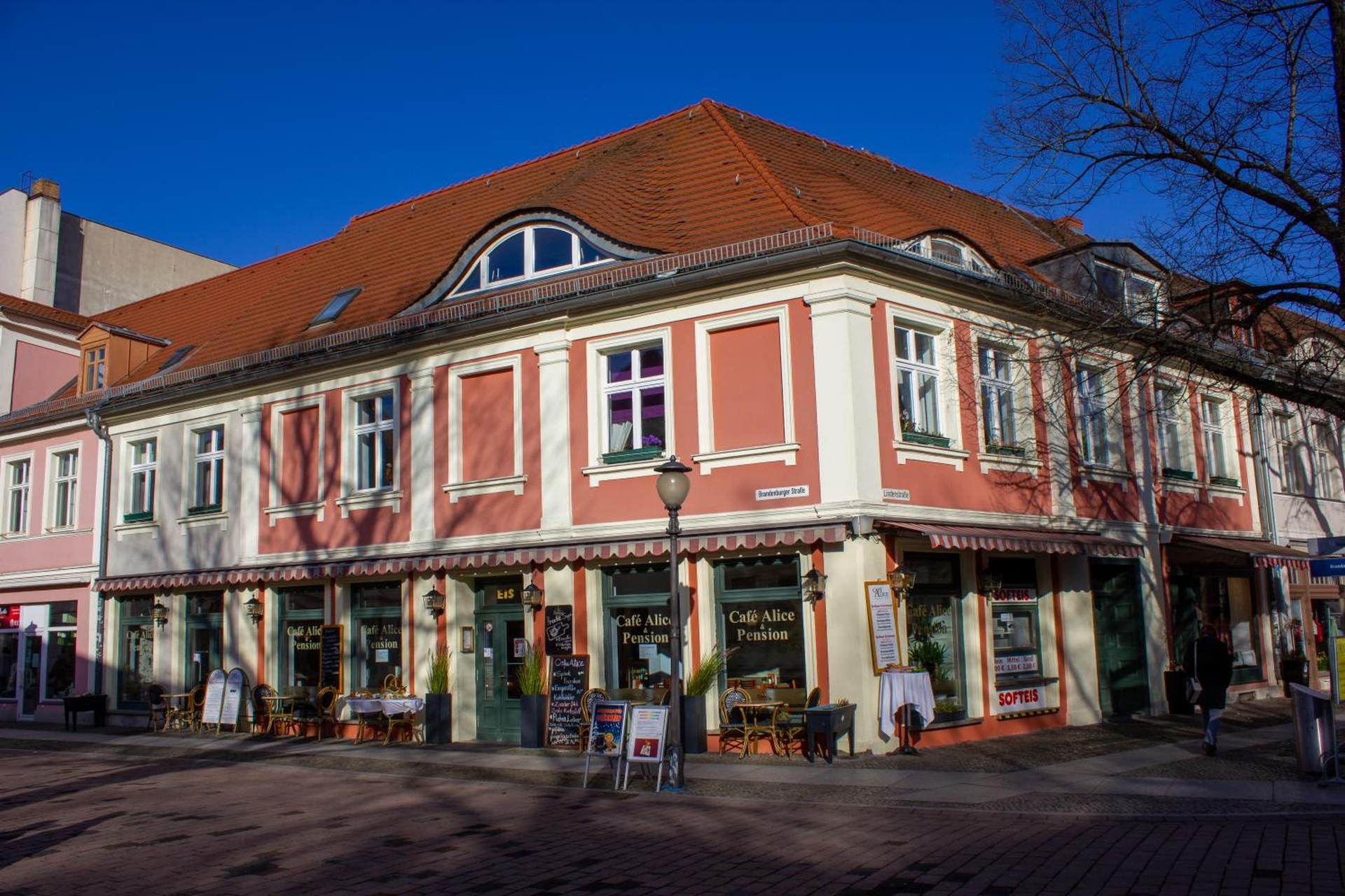 Cafe Alice & Pension GmbH