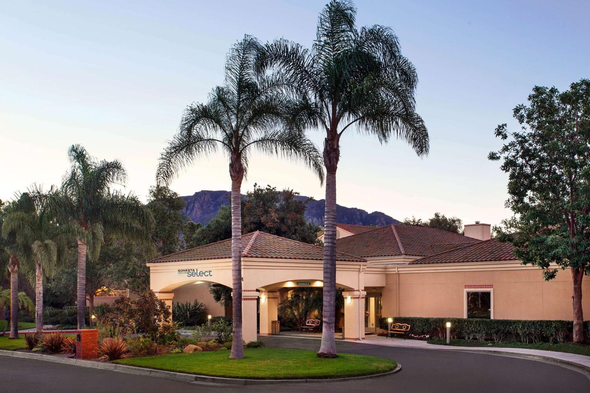 Sonesta Select Camarillo, Camarillo