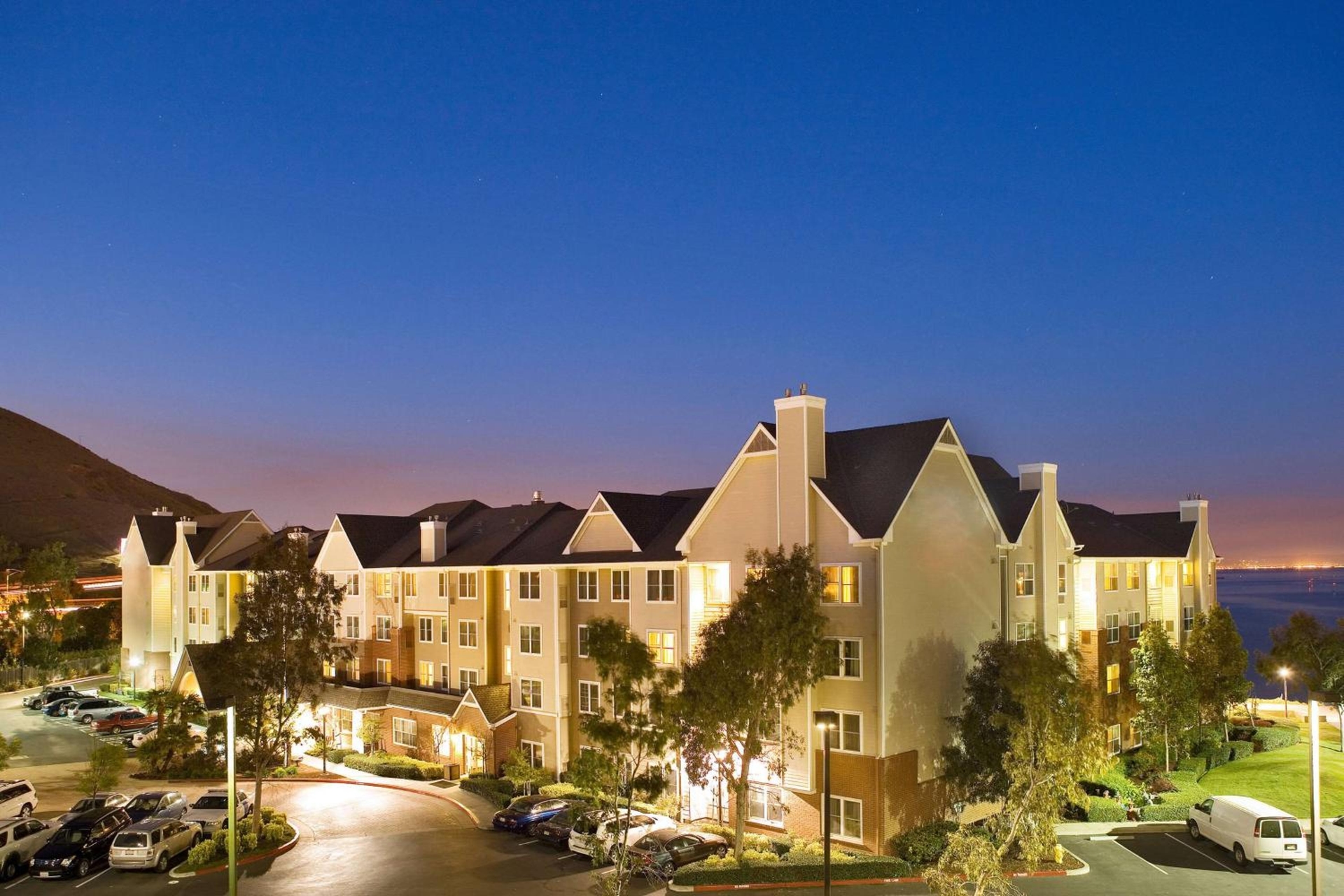 Sonesta ES Suites San Francisco Airport Oyster Point Waterfront, South San Francisco