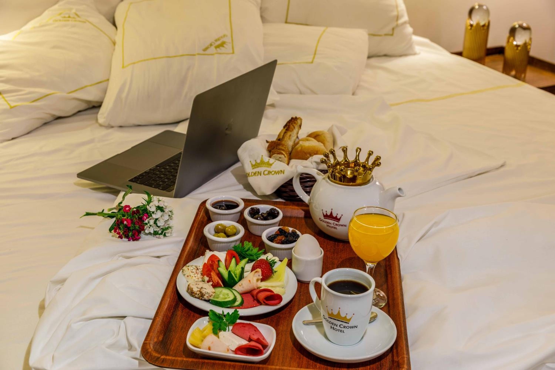 Foto de Golden Crown Hotel