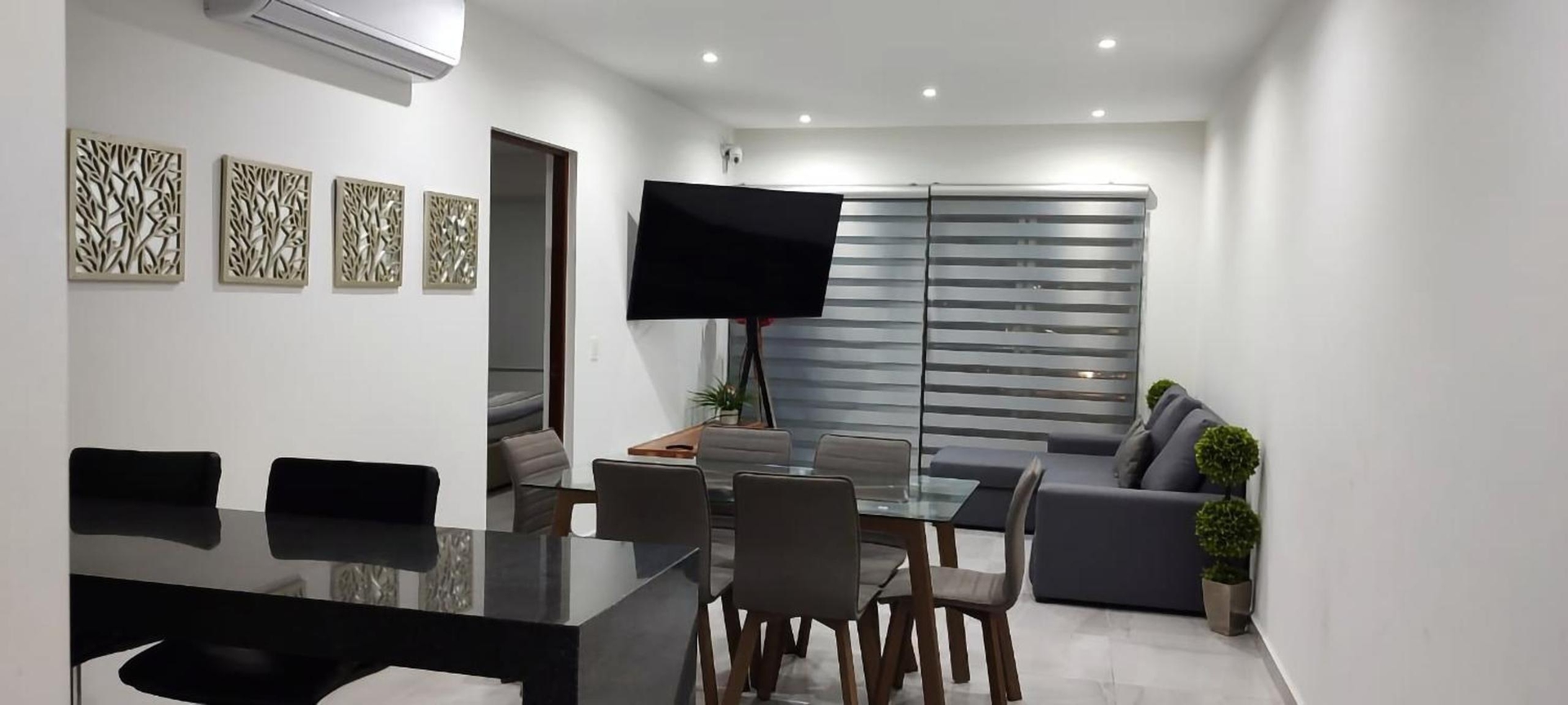 Foto de Gorgeous Apartment HOEStel Long Island!