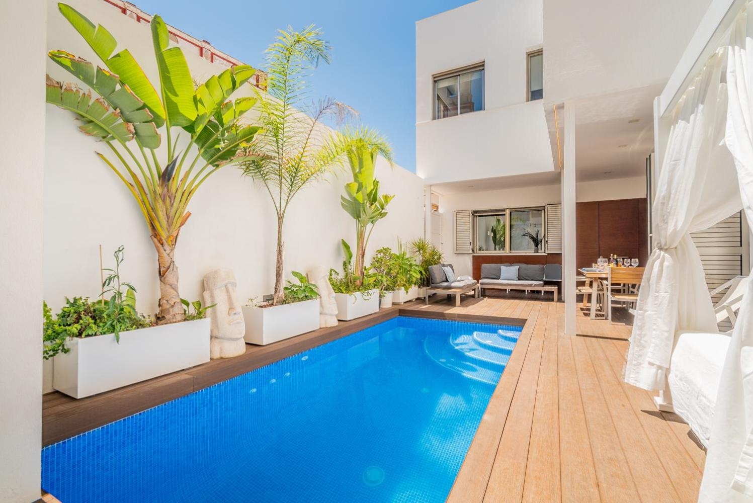 VLVilla - Villa de lujo en Valencia con piscina privada y sala de cine, Burjasot