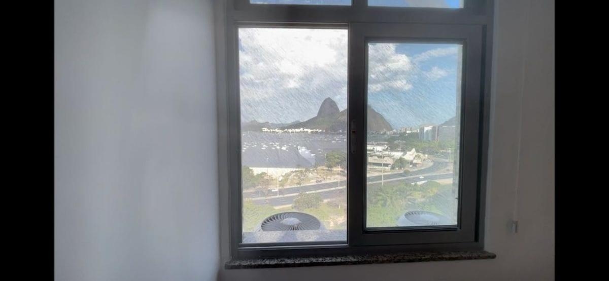 Em frente a Praia de Botafogo, vista incrível!
