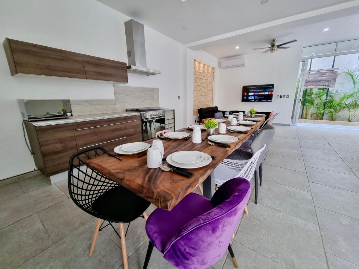 Foto de Modern Villa Rutelena +Good location+Pool+AC+Sleeps 12