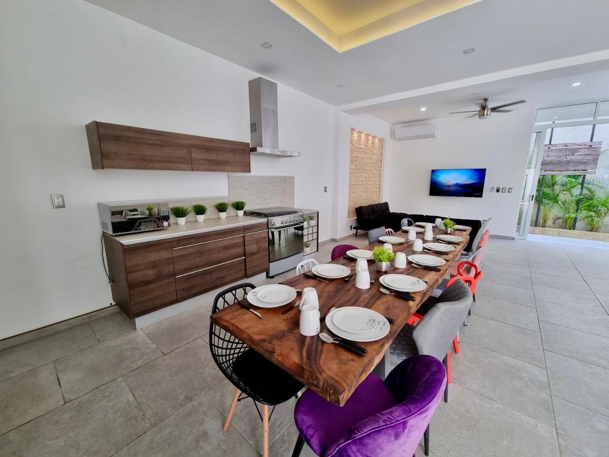 Foto de Modern Villa Rutelena +Good location+Pool+AC+Sleeps 12