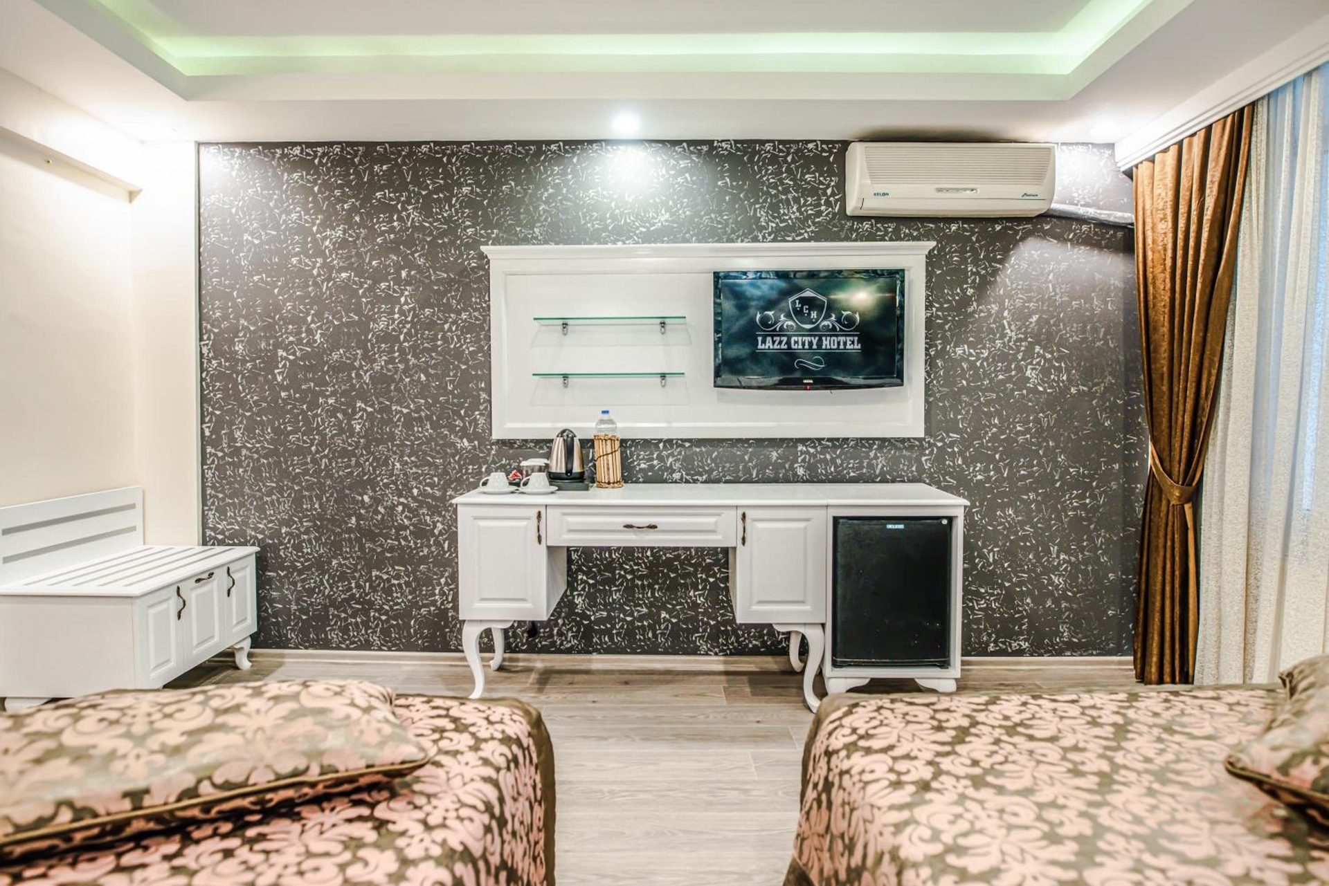 Foto de Lazz City Hotel