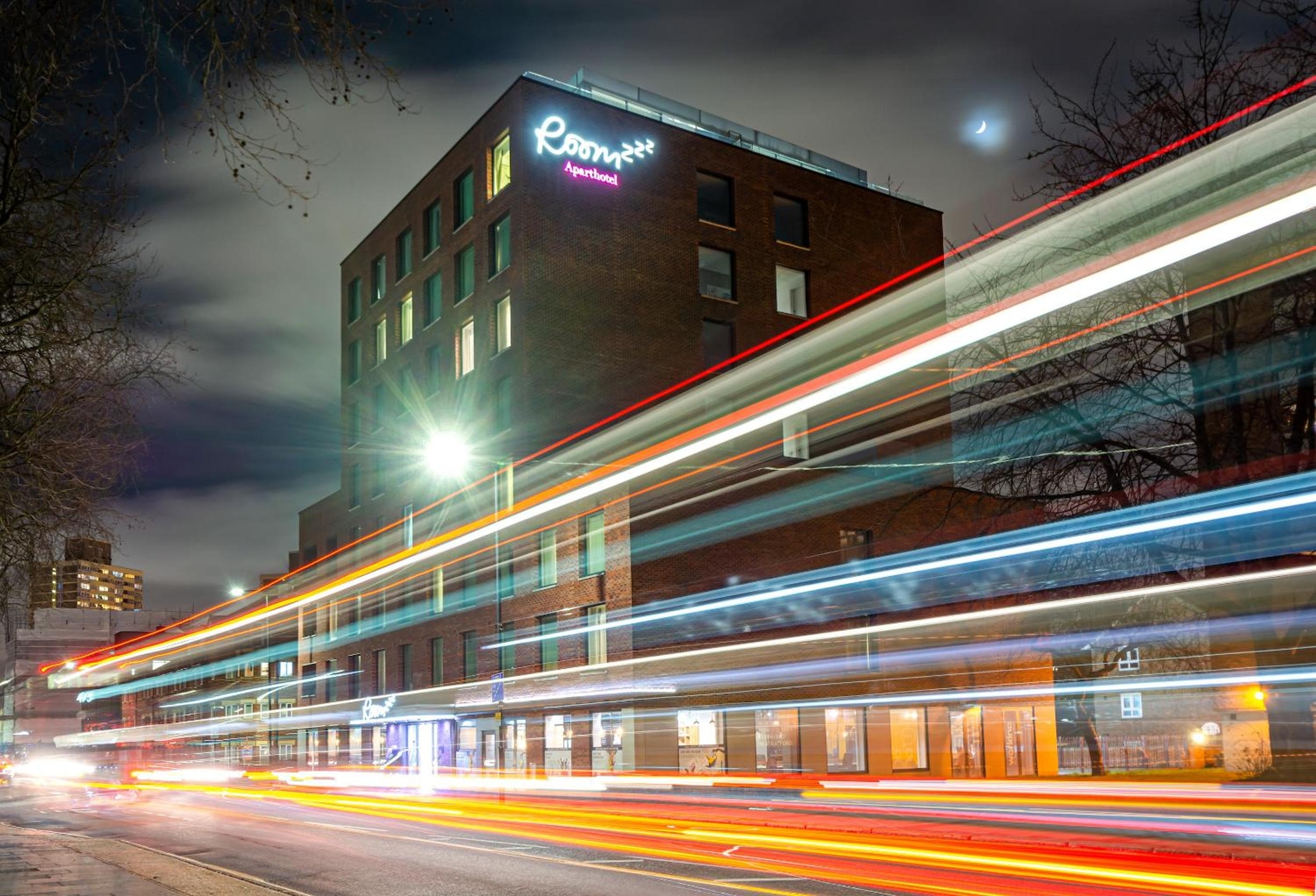 Roomzzz London Stratford, London