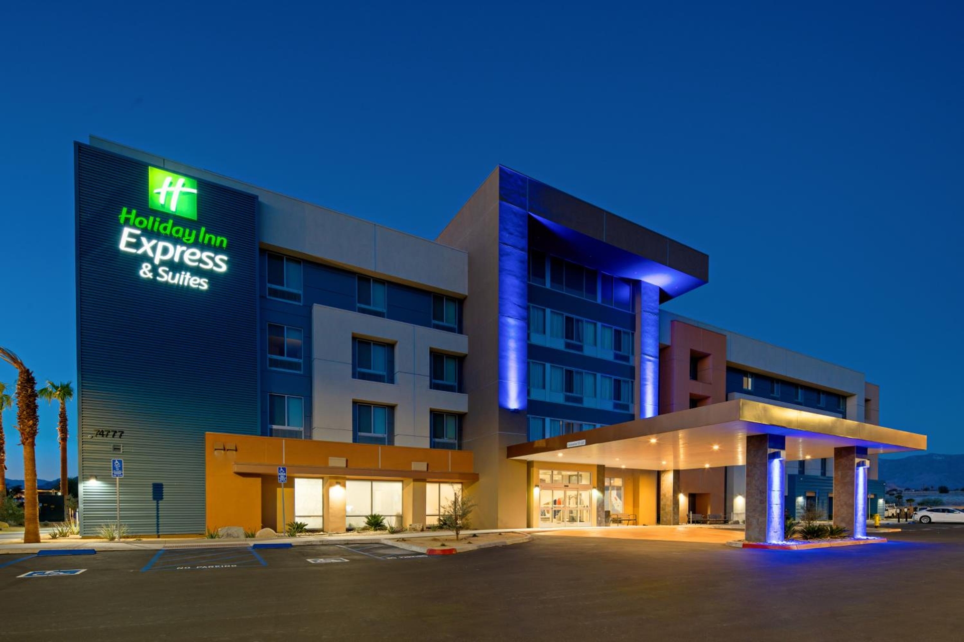 Holiday Inn Express & Suites Palm Desert - Millennium by IHG, Palm Desert