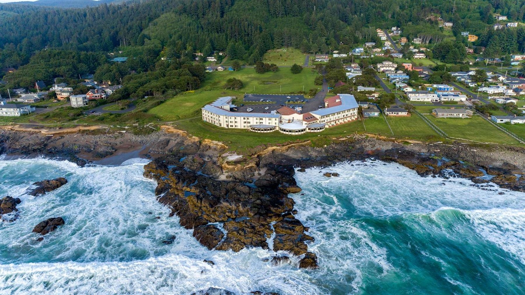 Adobe Resort, Yachats