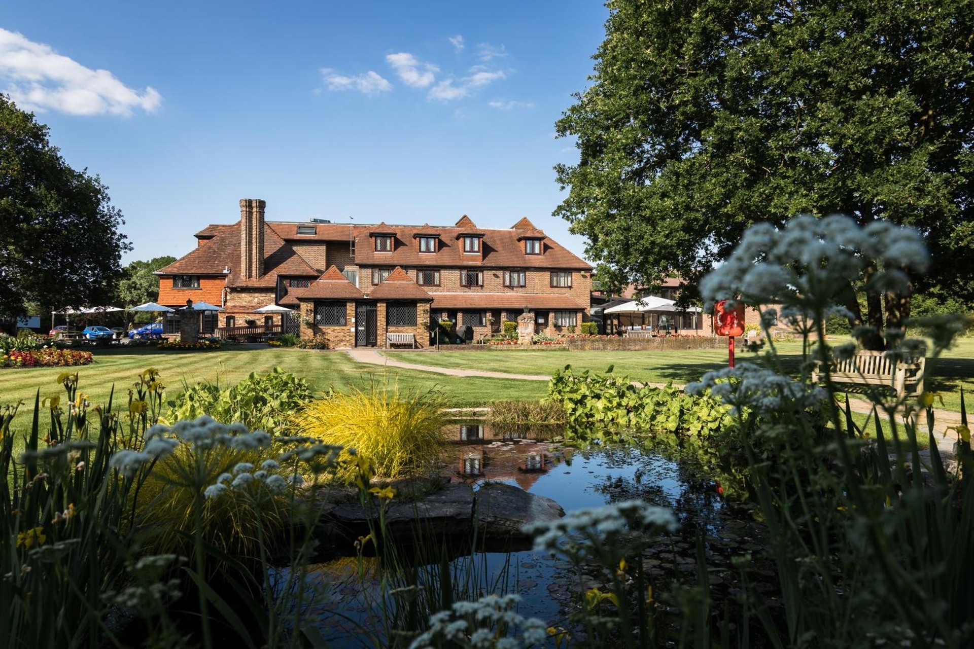 Stirrups Hotel, Bracknell