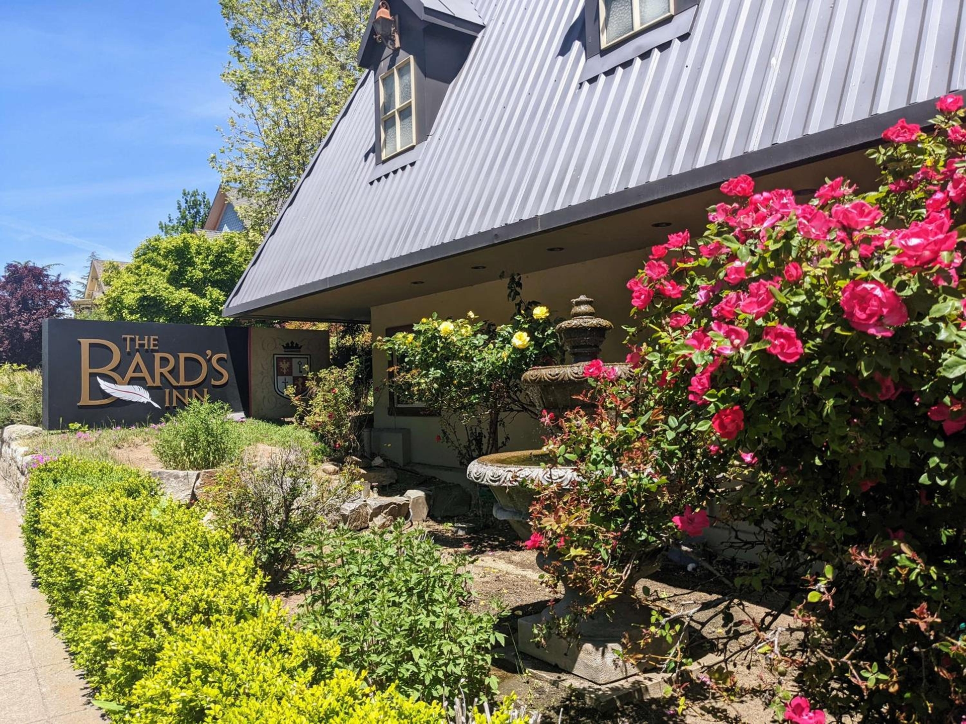The Bard's Inn - BW Signature Collection by Best Western, Ashland