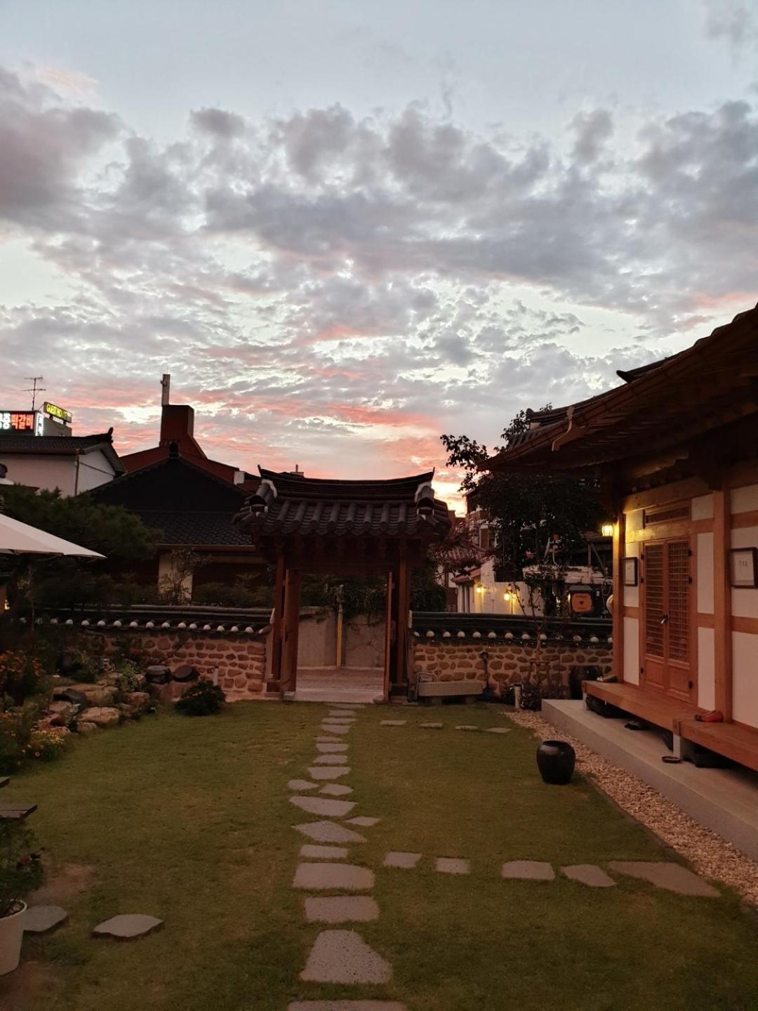 Foto de Hanok Hyeyum