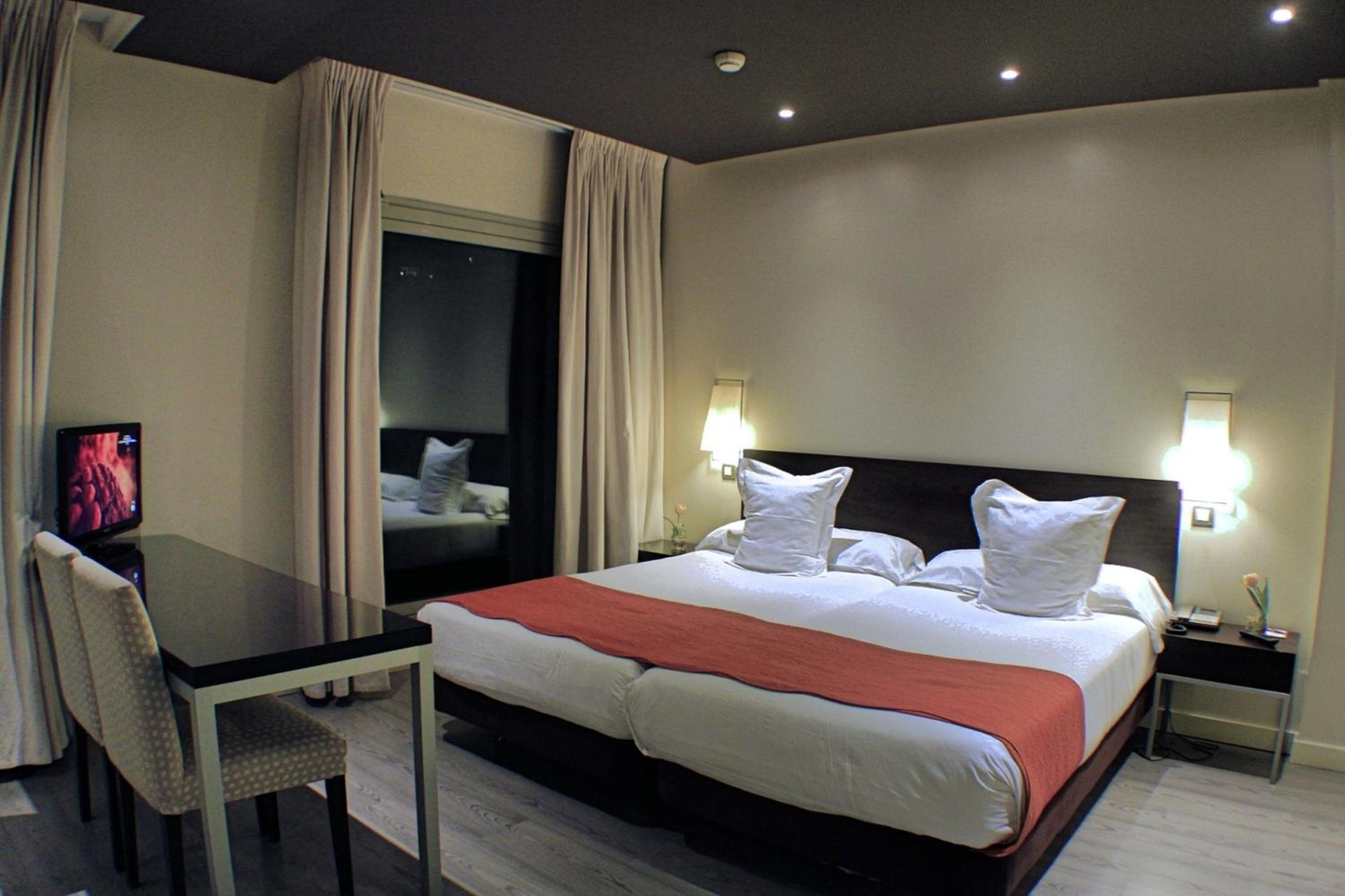 Foto de Suites Viena Plaza de España