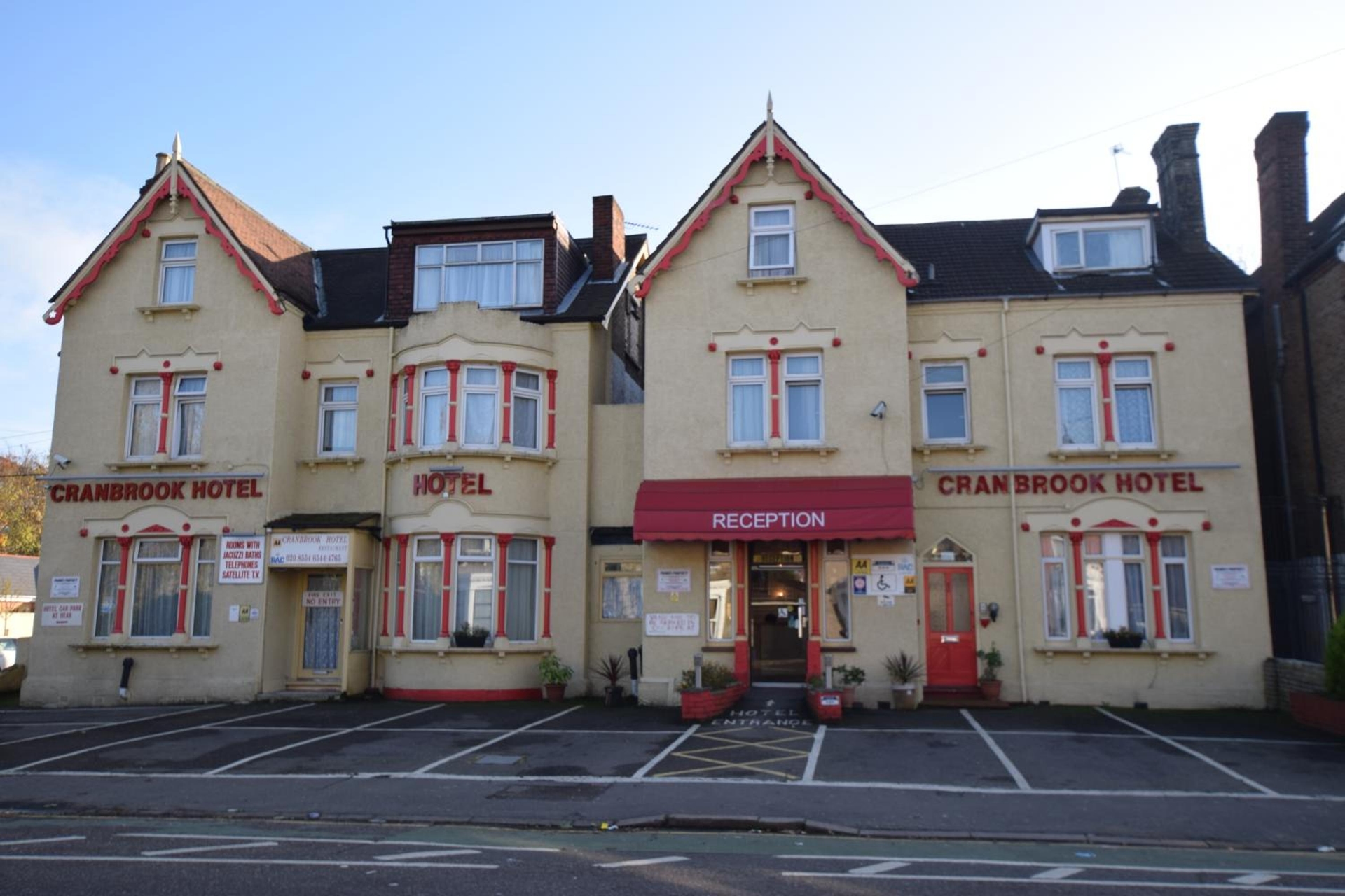Cranbrook Hotel, Ilford