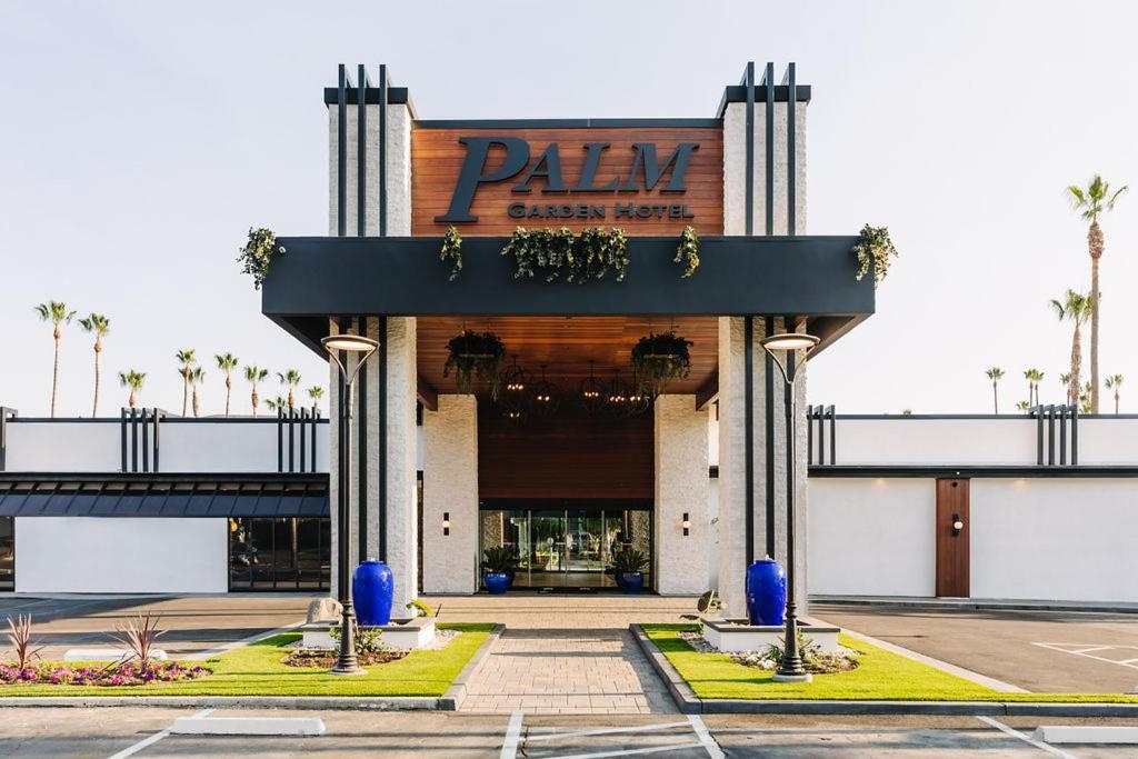 Palm Garden Hotel, Newbury Park