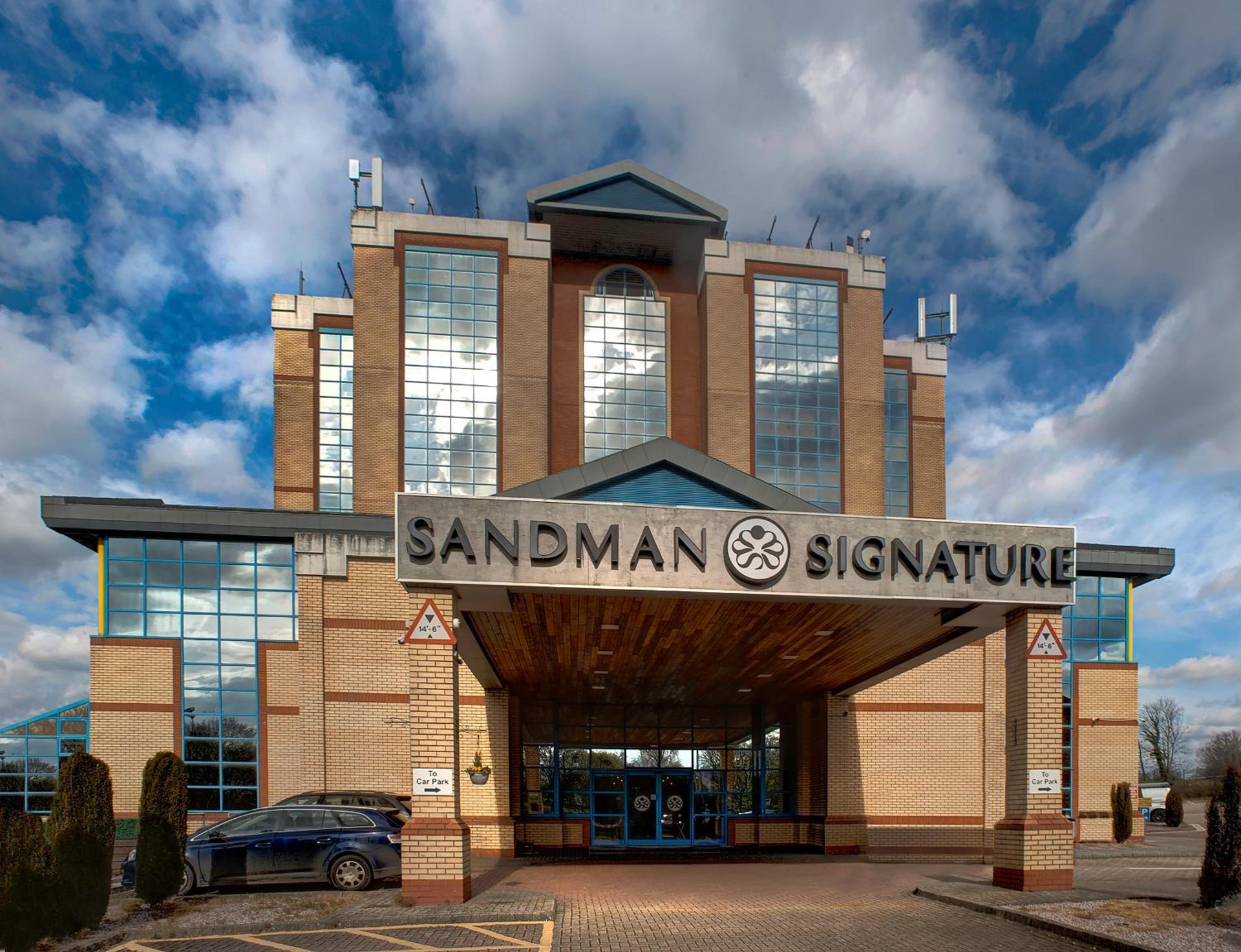 Sandman Signature London Gatwick Hotel, Crawley