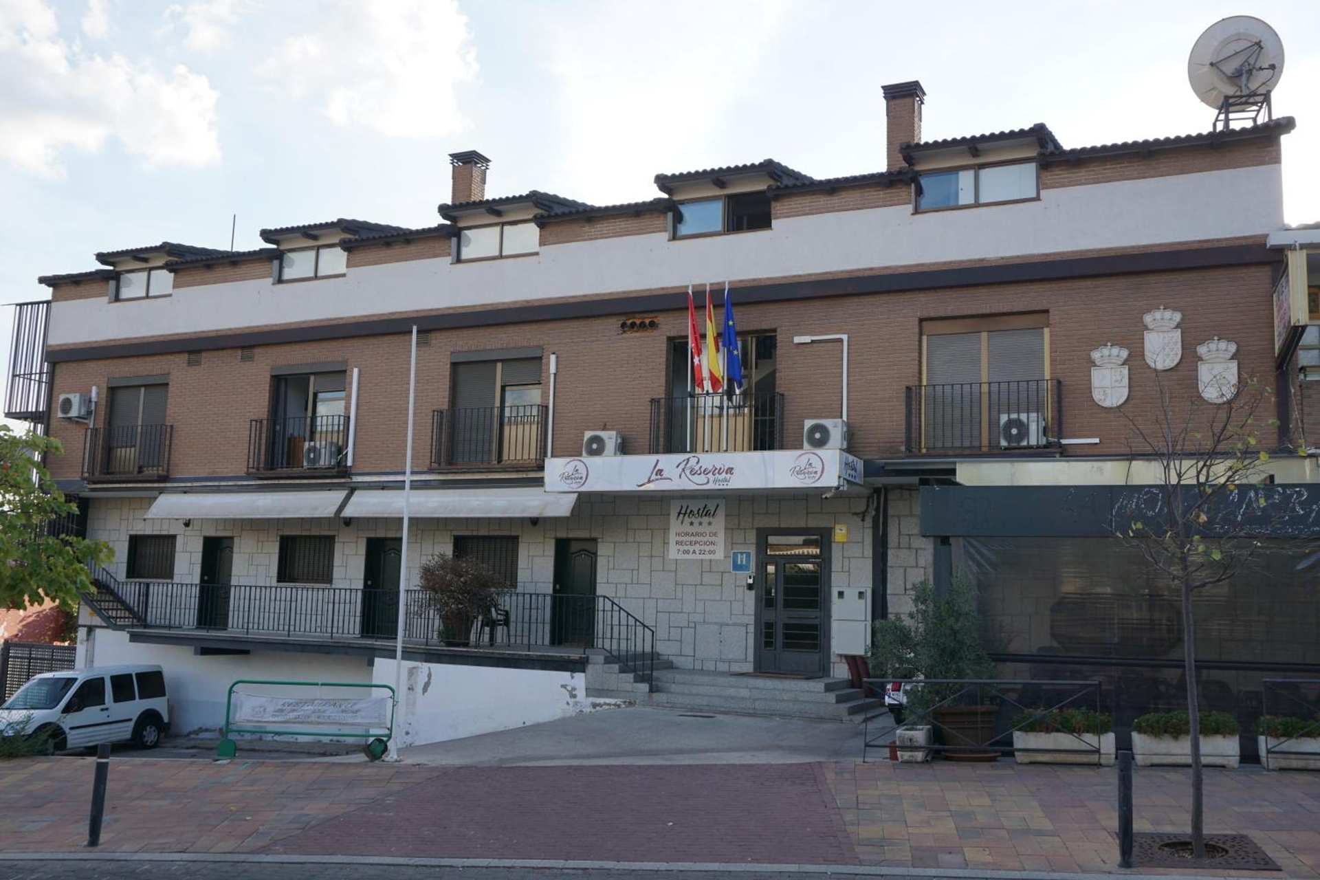 Hostal La Reserva, Cobeña