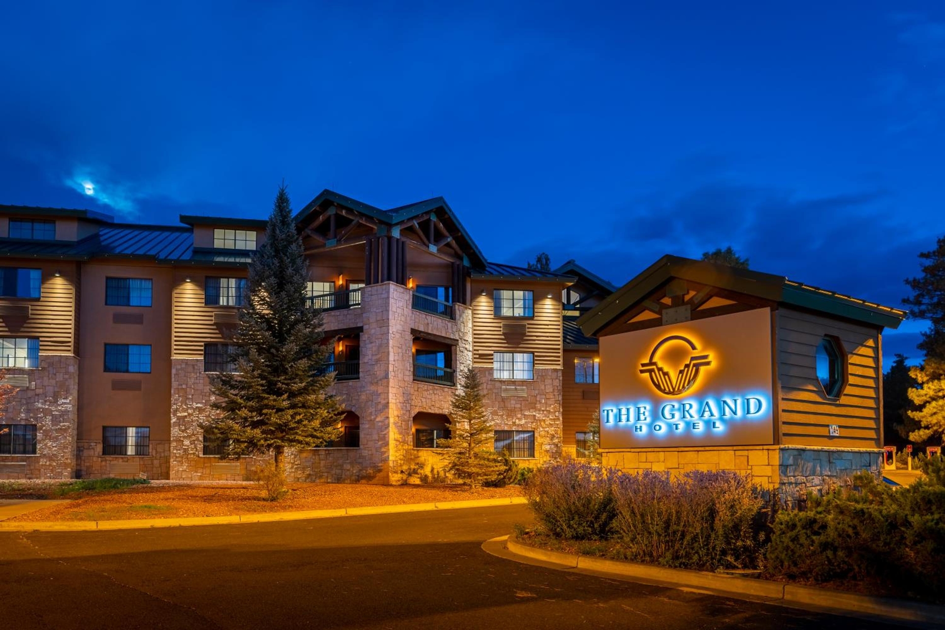 The Grand Hotel at the Grand Canyon, Grand Canyon