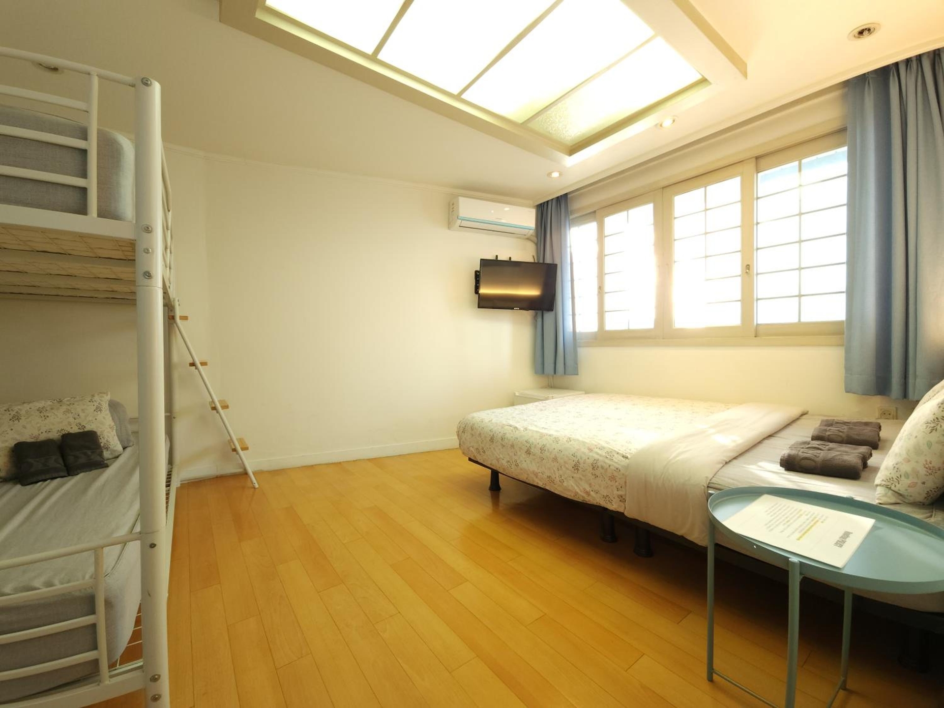 Foto de OYO Rooftop Hostel