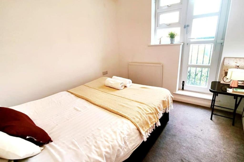 Aldgate Flats in E1., London