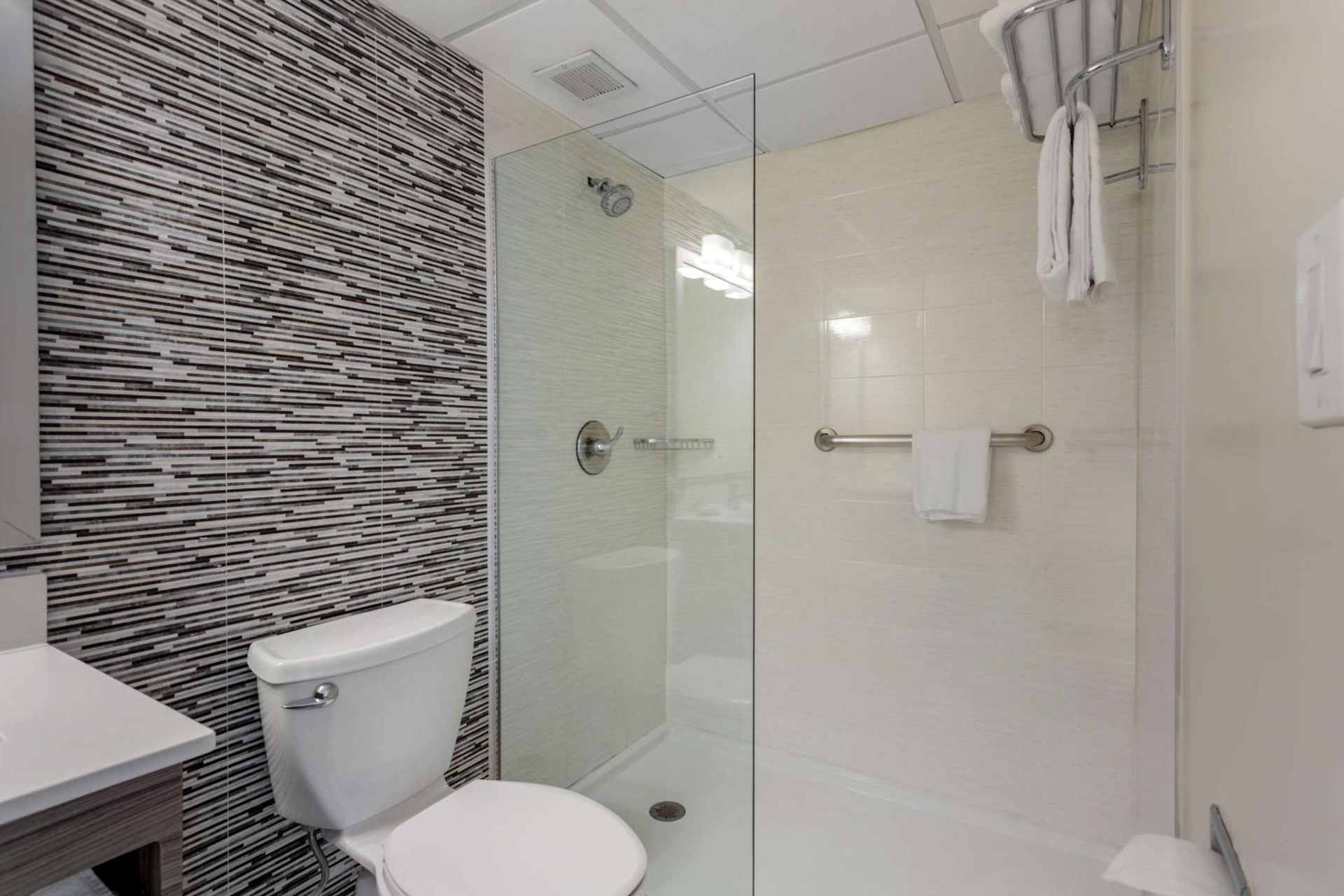 Foto de Best Western Plus Brooklyn Bay Hotel