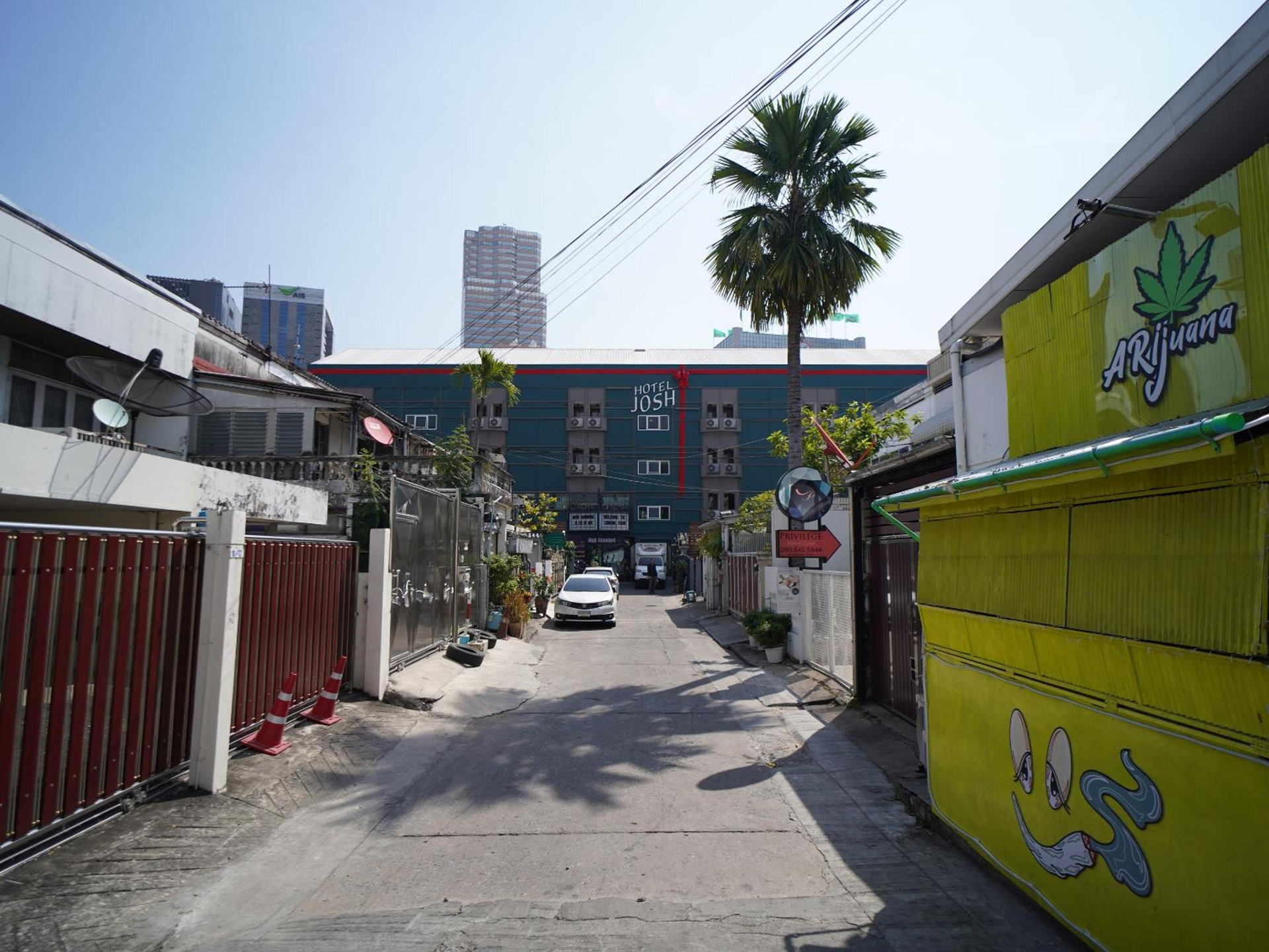 Josh Hotel