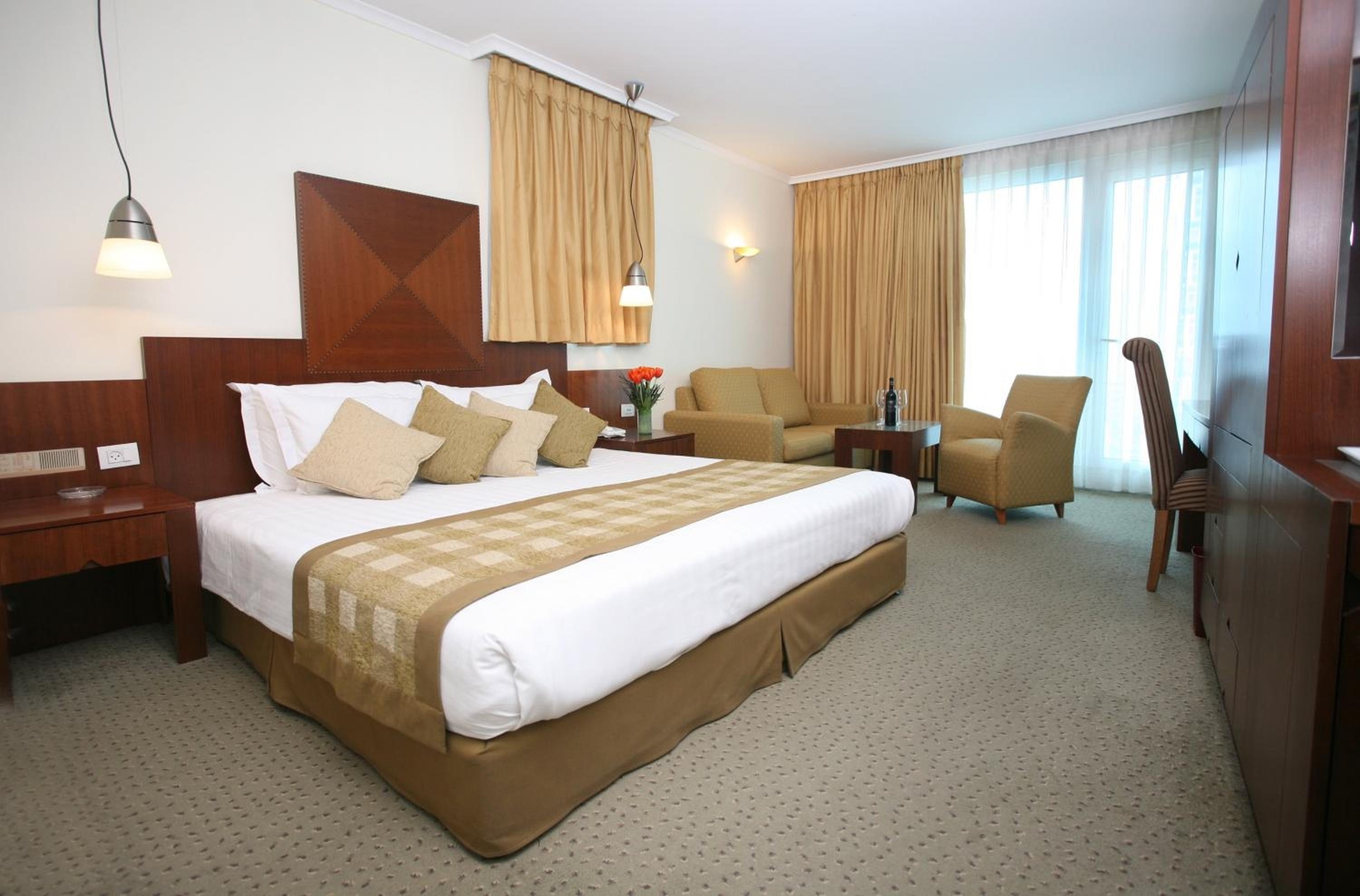 Foto de Crowne Plaza Tel Aviv Beach by IHG