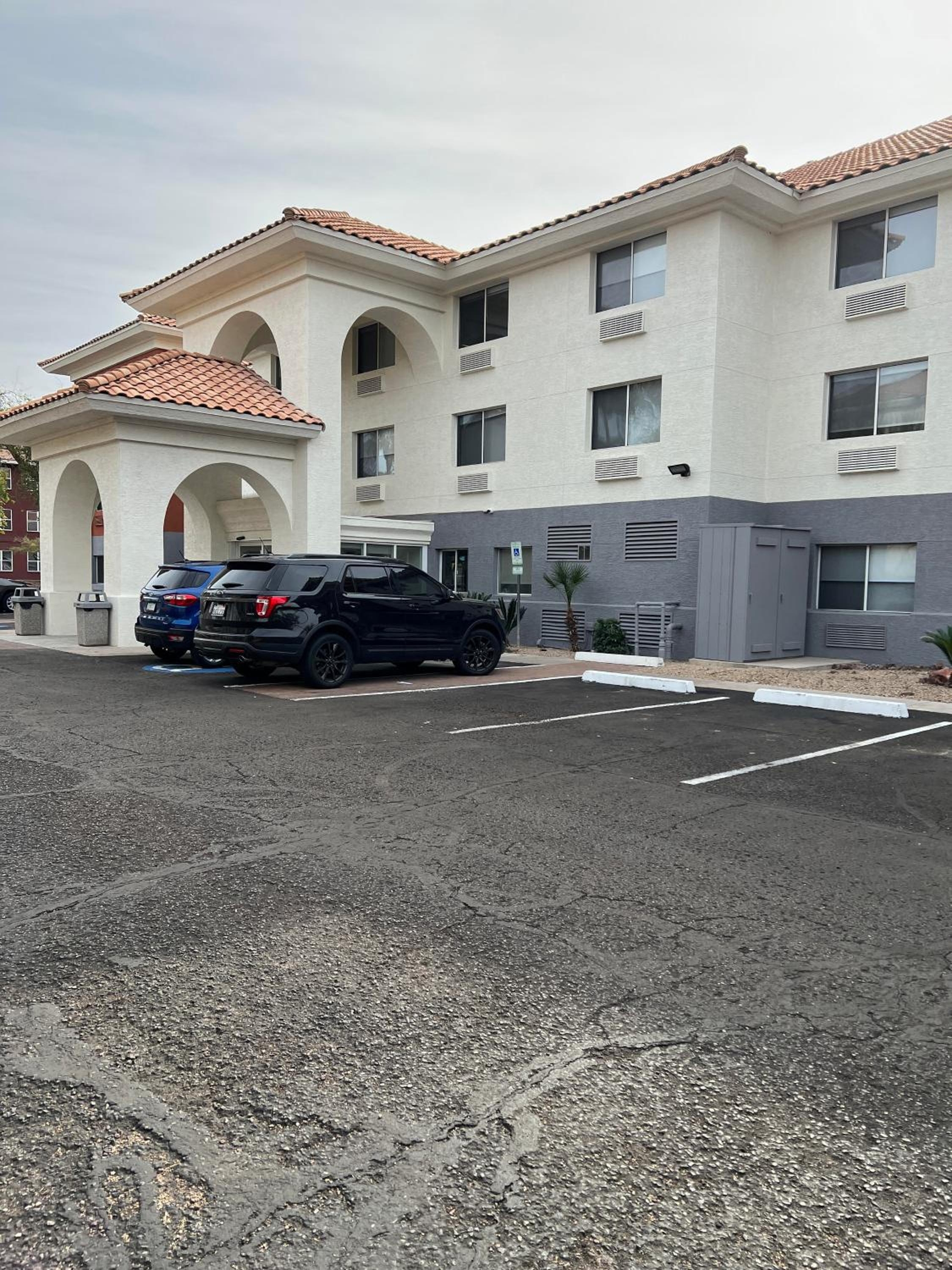 Holiday Inn Express & Suites Phoenix - Mesa West by IHG, Mesa