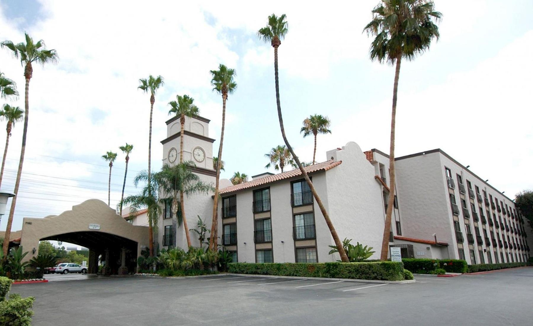 The Buena Park Grand Hotel & Suites, Buena Park