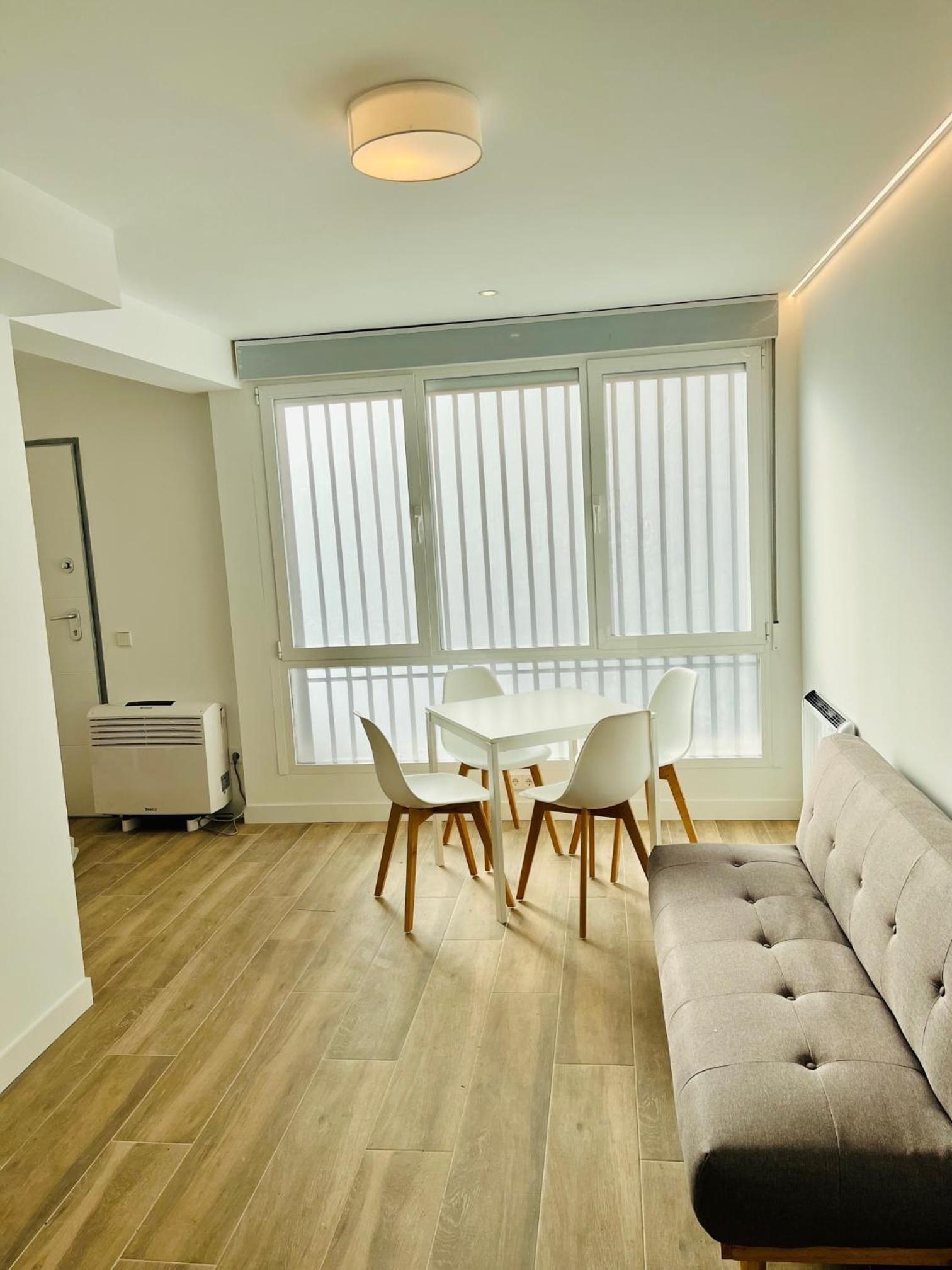 BERNABEU/ C.UNIVERSITARIA APARTMENTS, Madrid