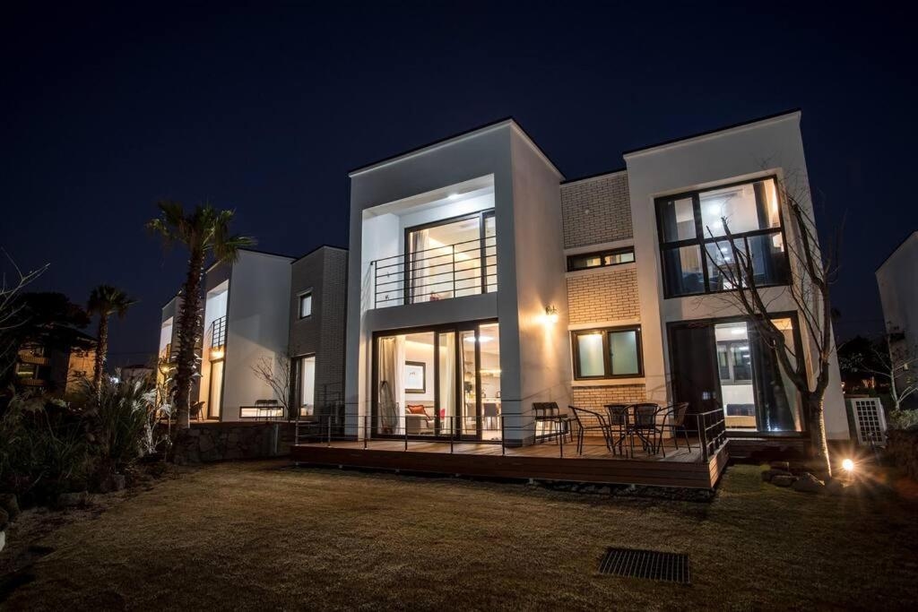 Aewol Sea Town House 20