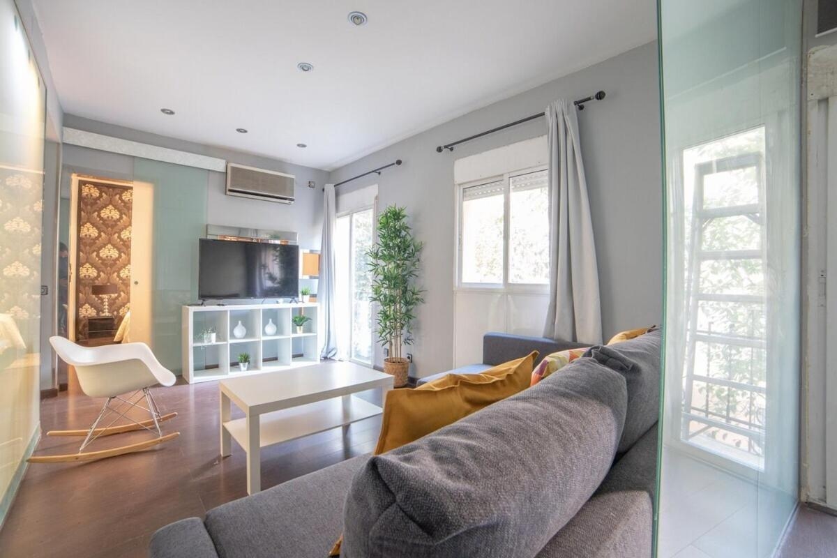 MyHouseSpain - Moderno apartamento a escasos metros del Bernabeu, Madrid