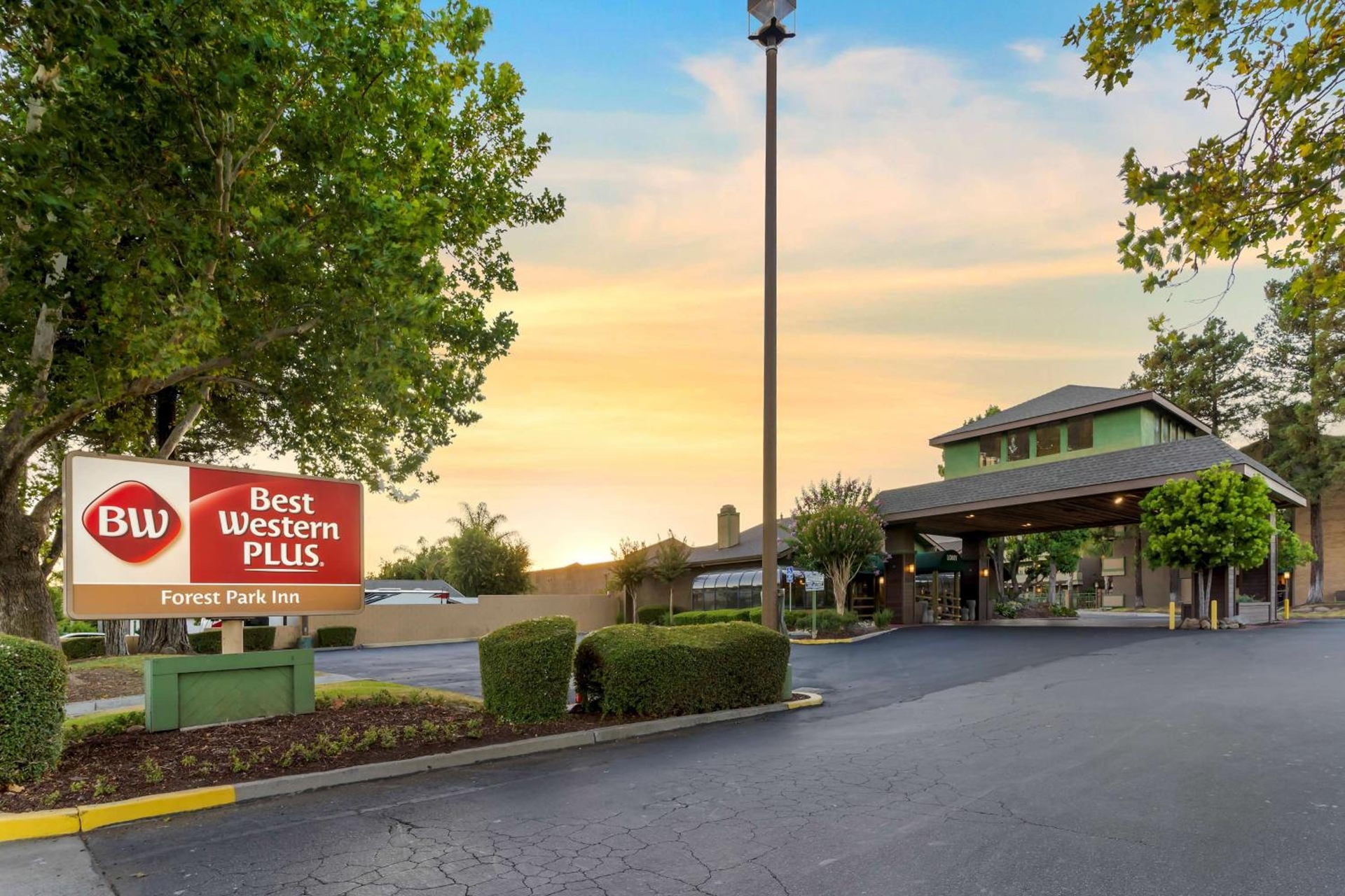 Best Western Plus Forest Park Inn, Gilroy