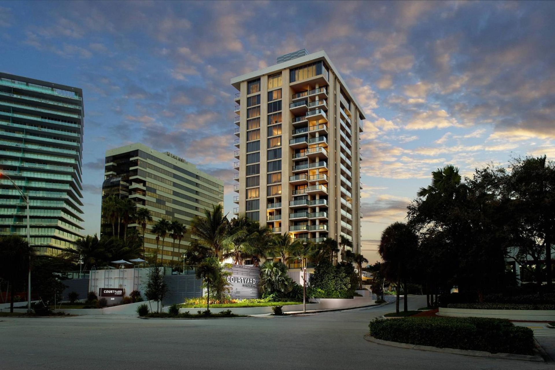 Courtyard Miami Coconut Grove