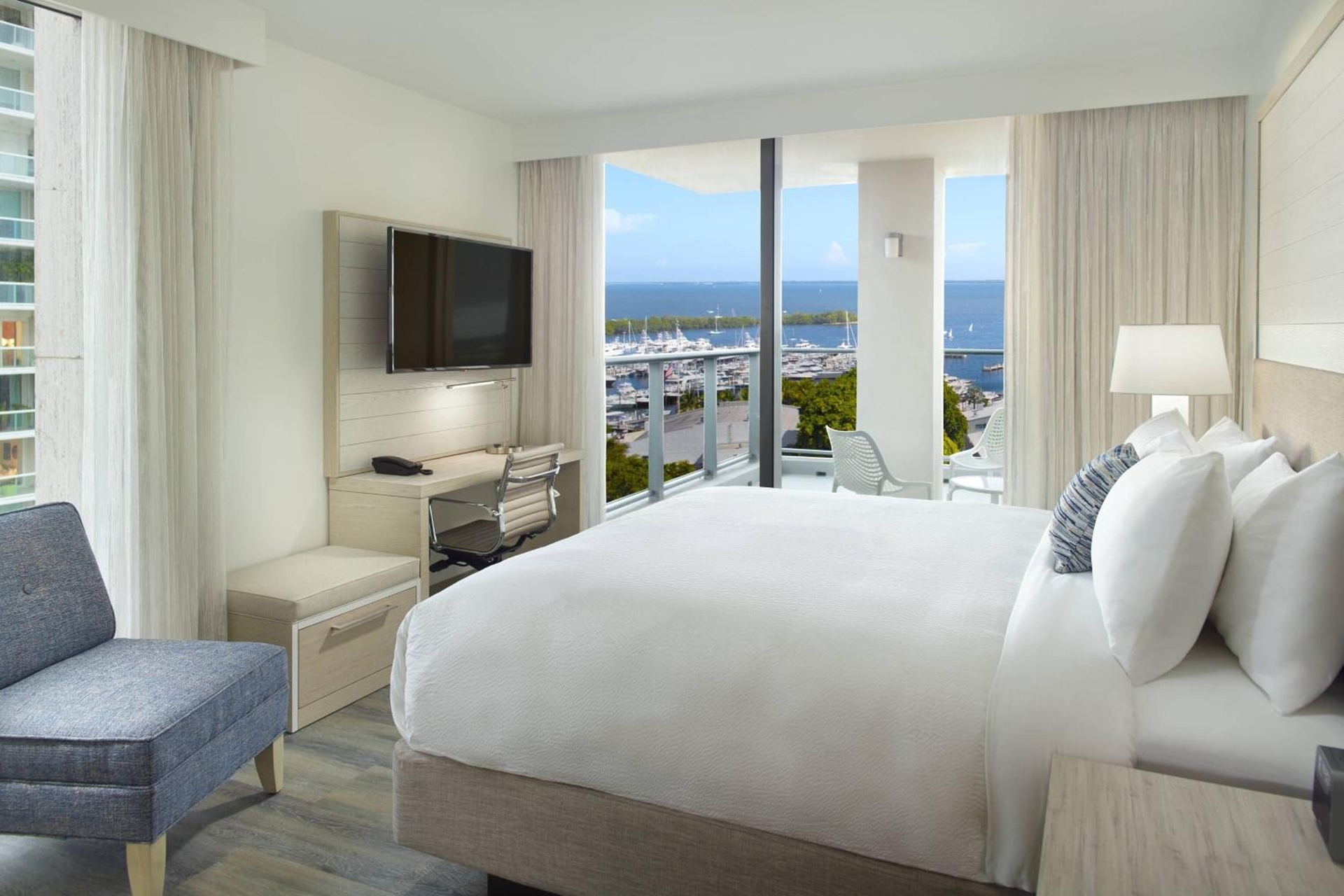 Foto de Courtyard Miami Coconut Grove